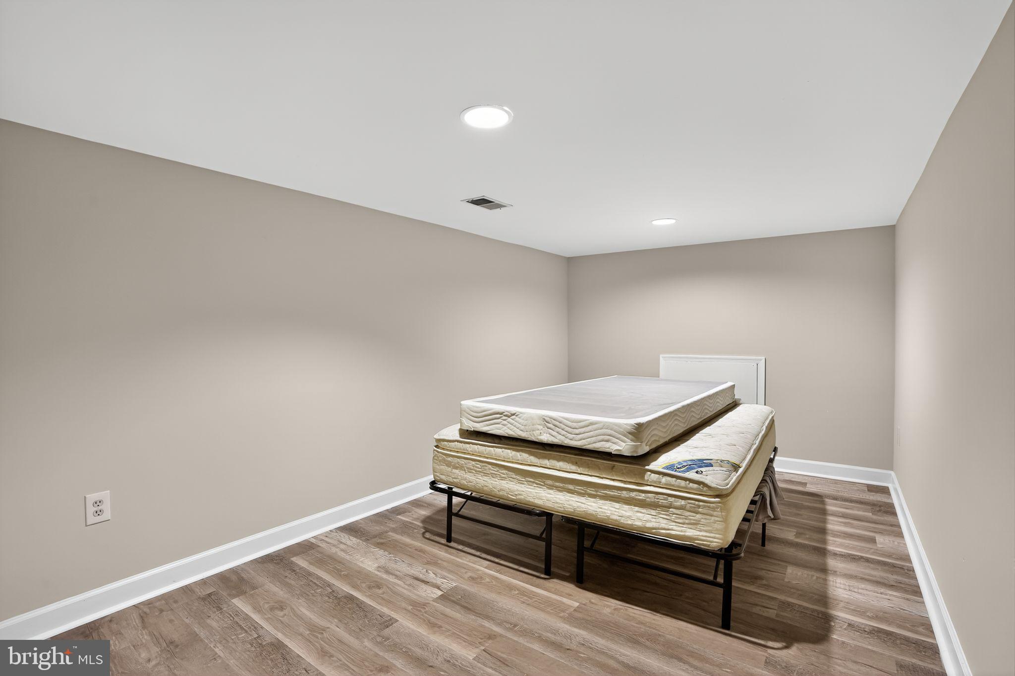 RIVERVIEW ESTATES - Residential