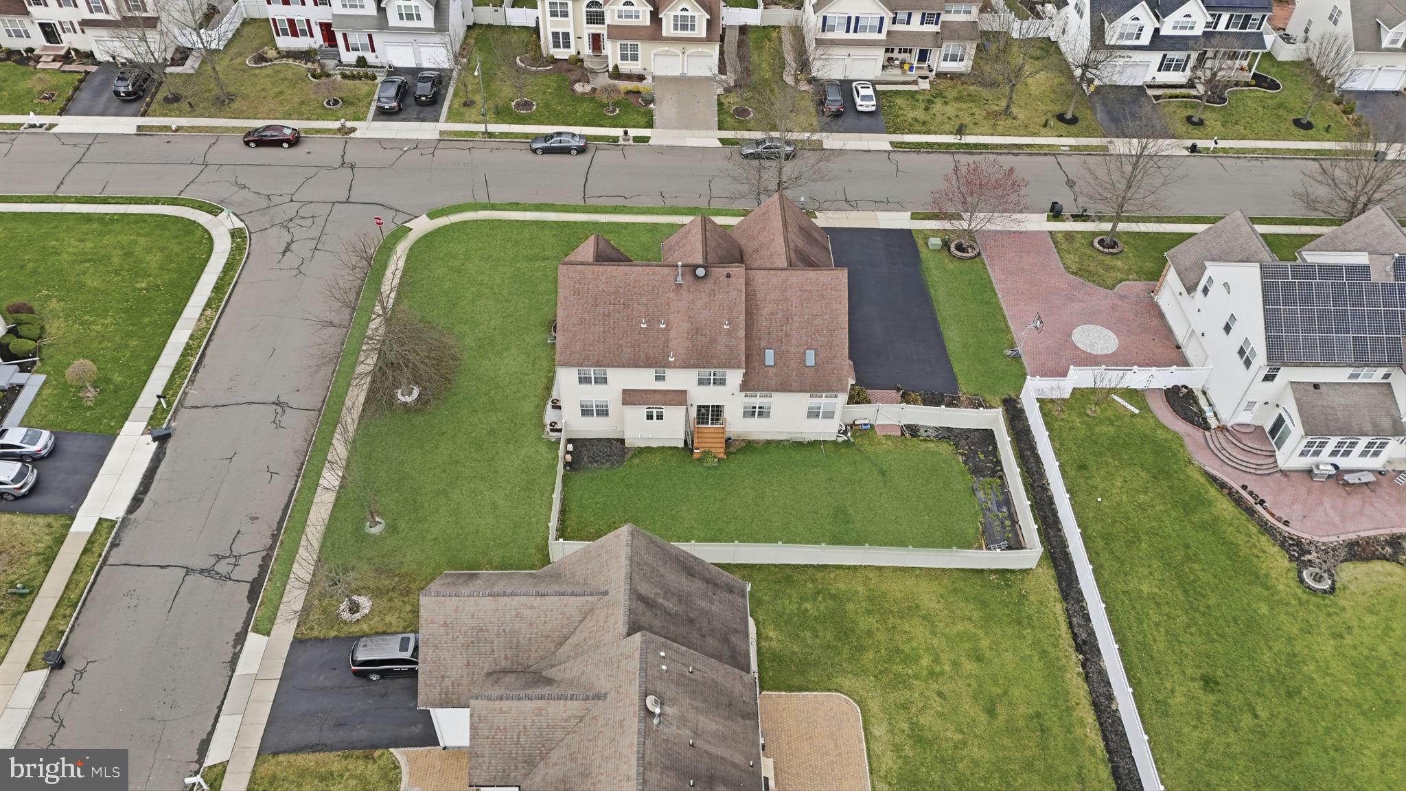74 KELLY WAY