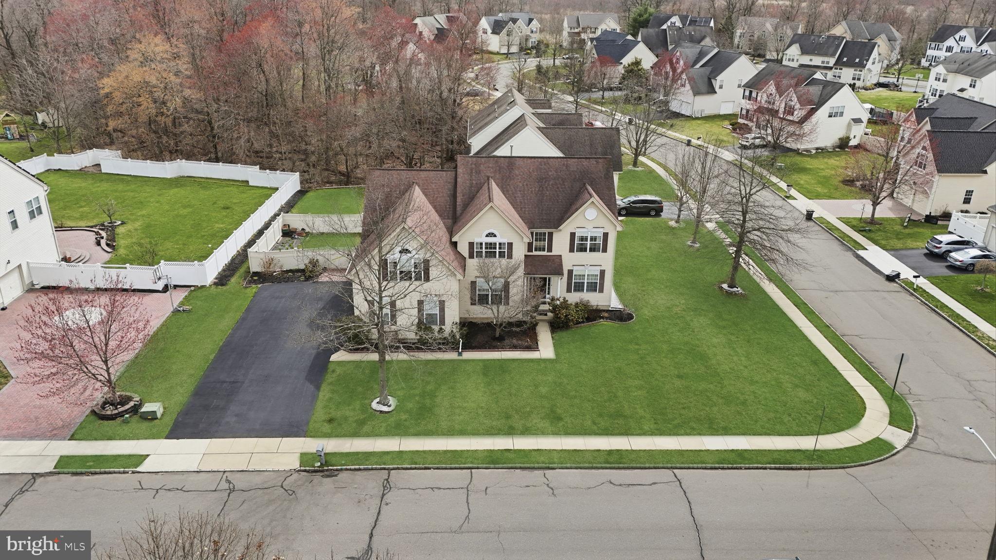 74 KELLY WAY