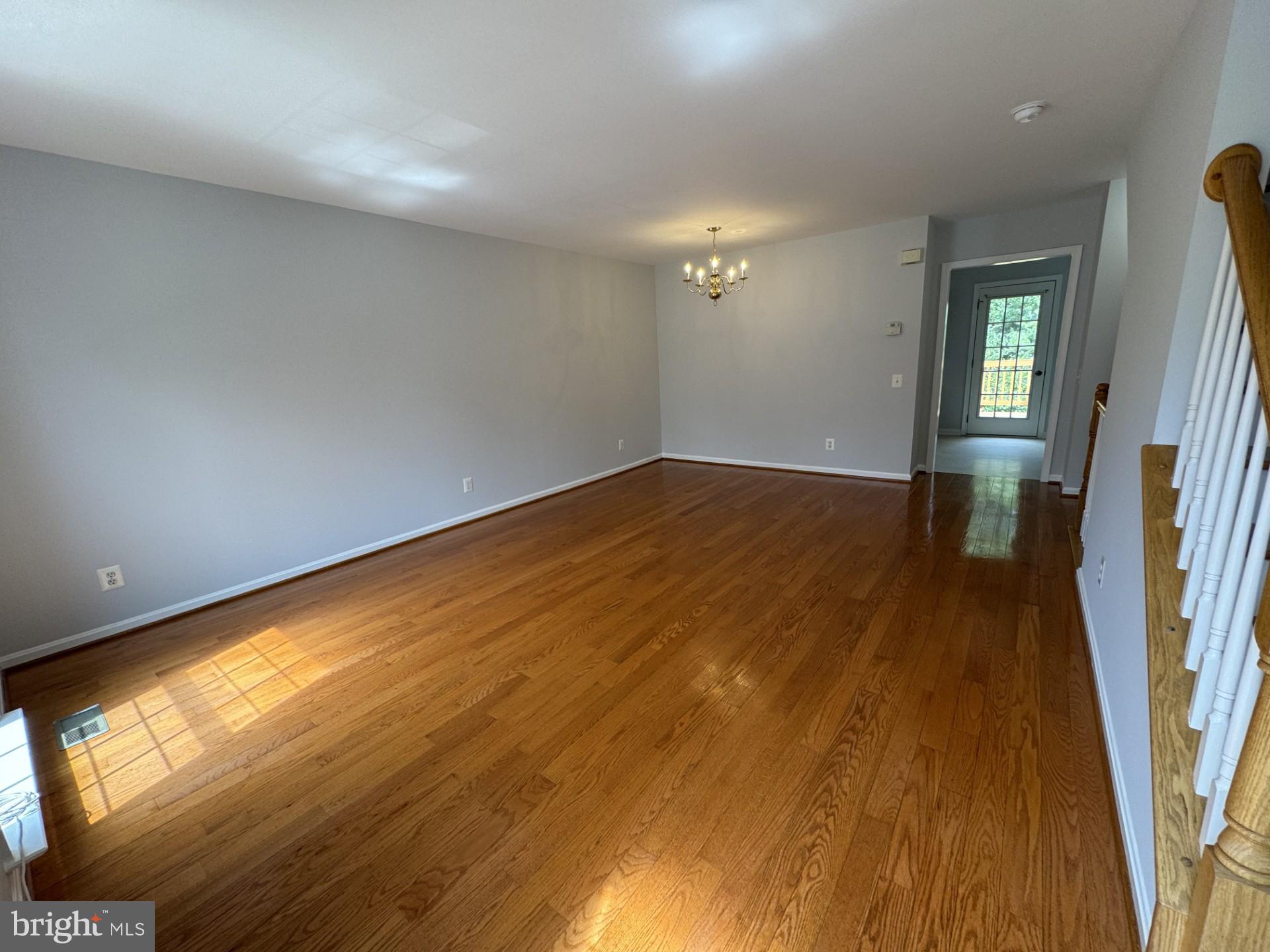 OAKMILL - Residential Lease