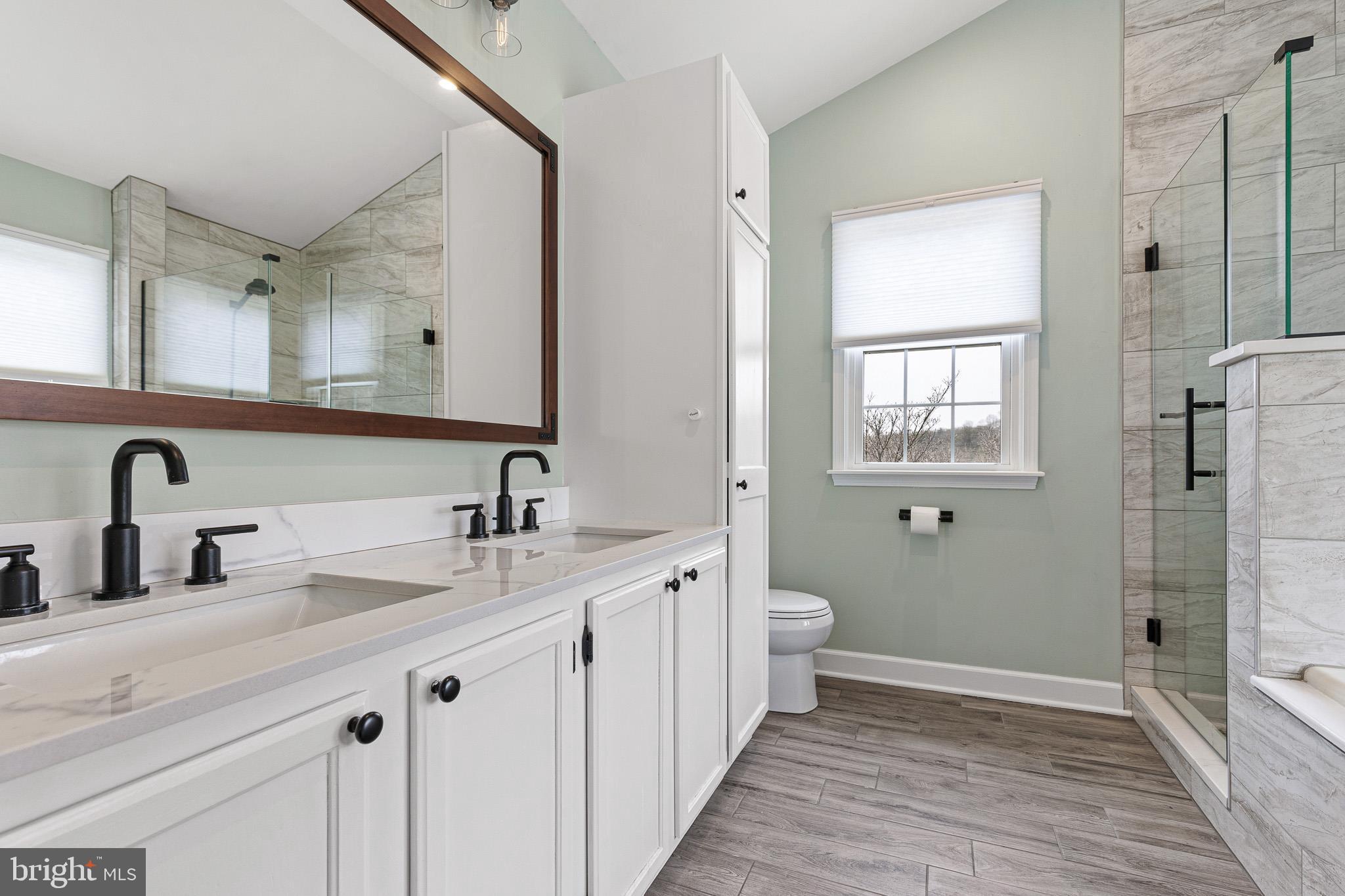 TWIN HILLS - Residential