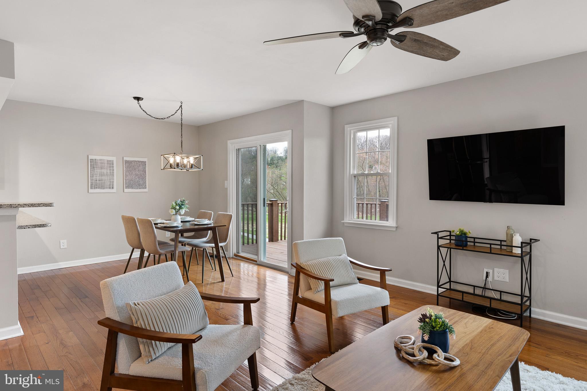 TWIN HILLS - Residential