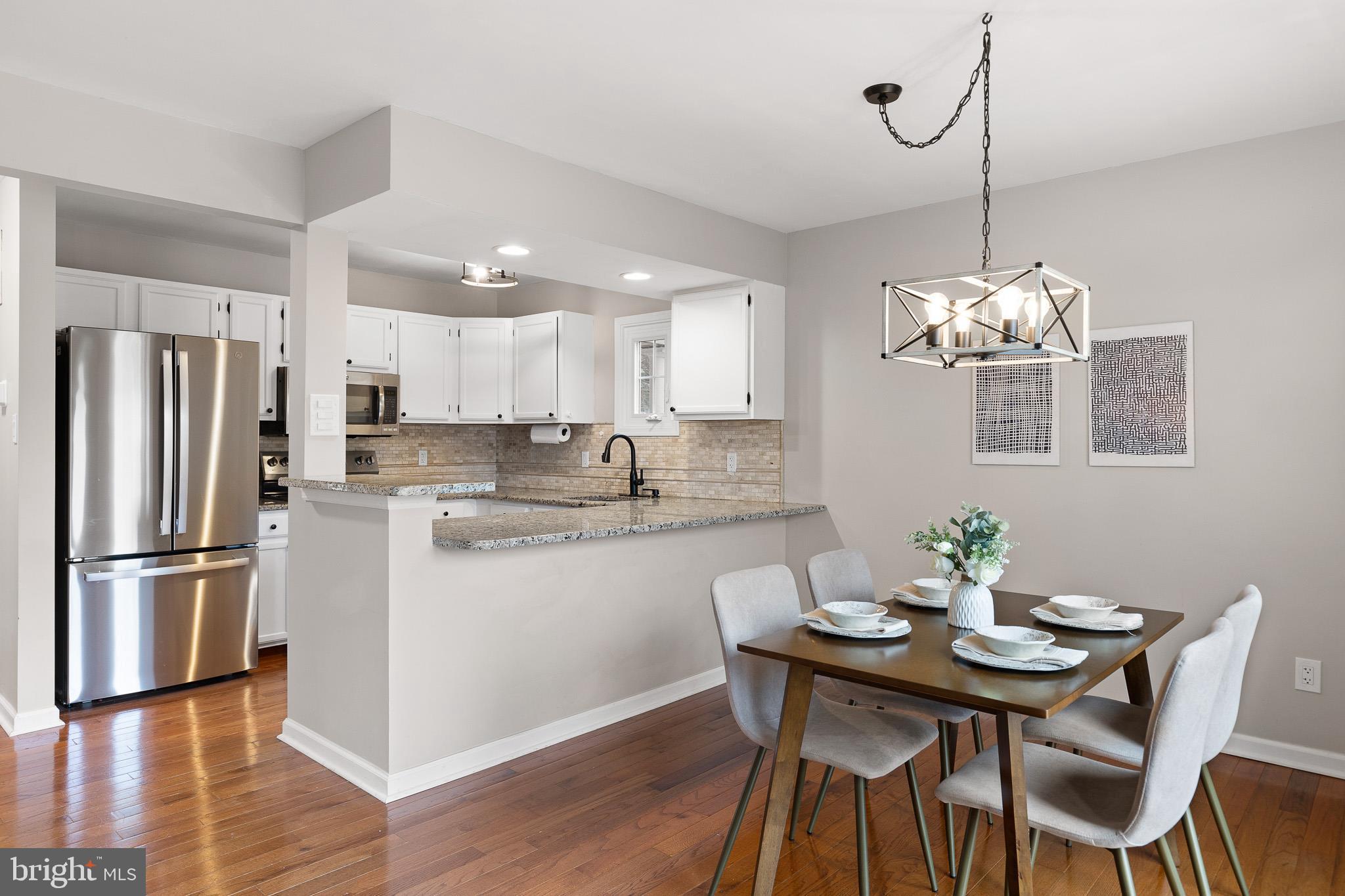 TWIN HILLS - Residential