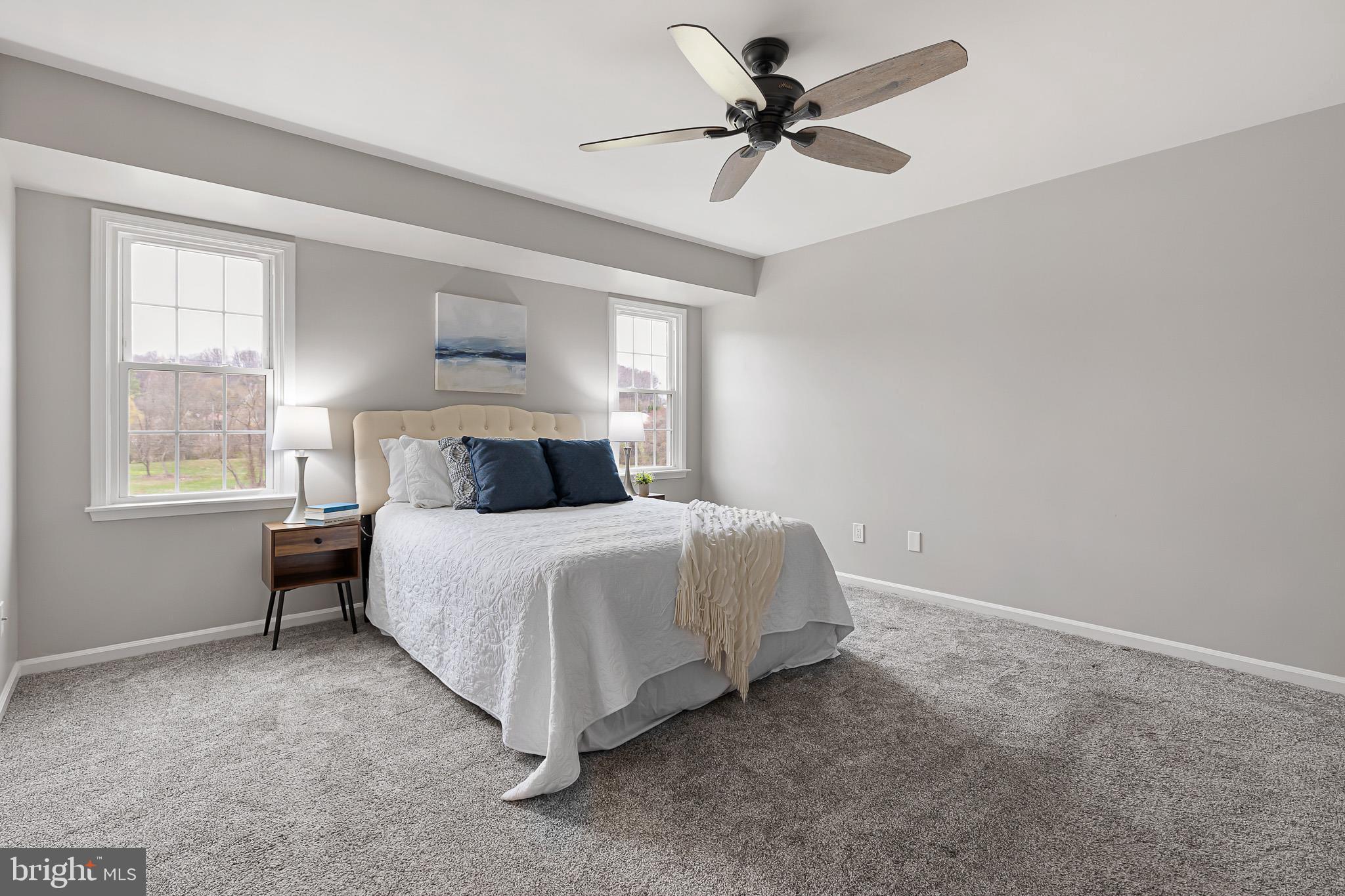 TWIN HILLS - Residential