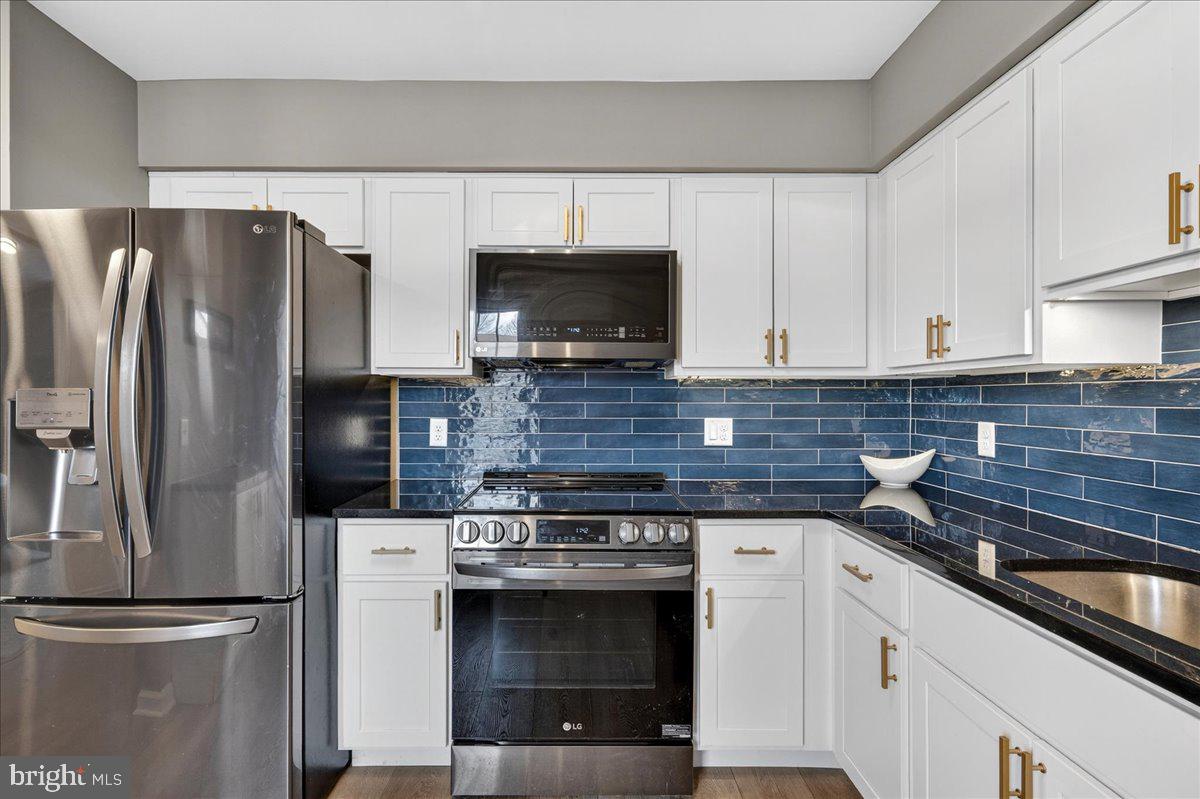 WESTRIDGE ESTATES - Residential