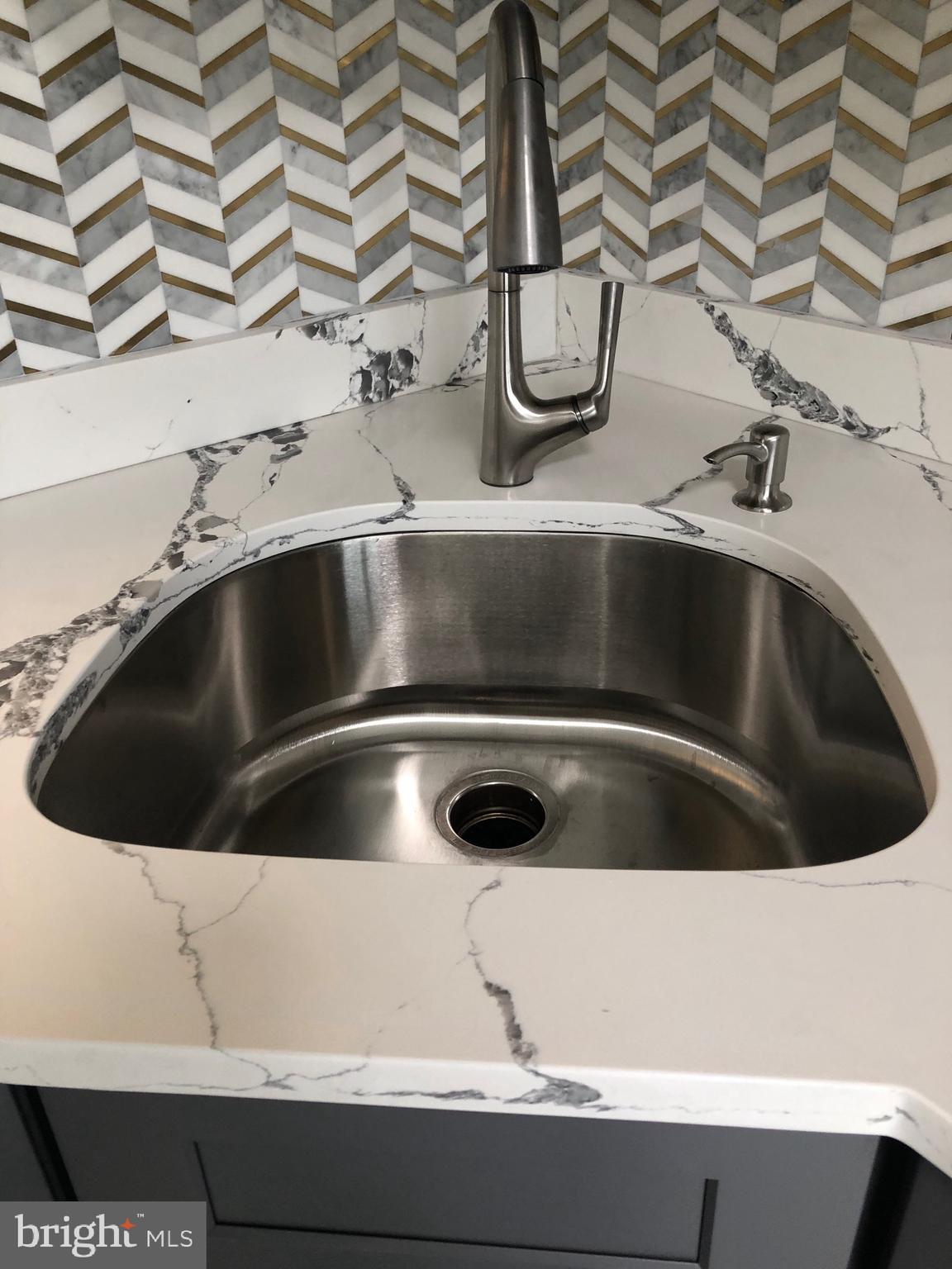 KINGS CONTRIVANCE - Residential Lease