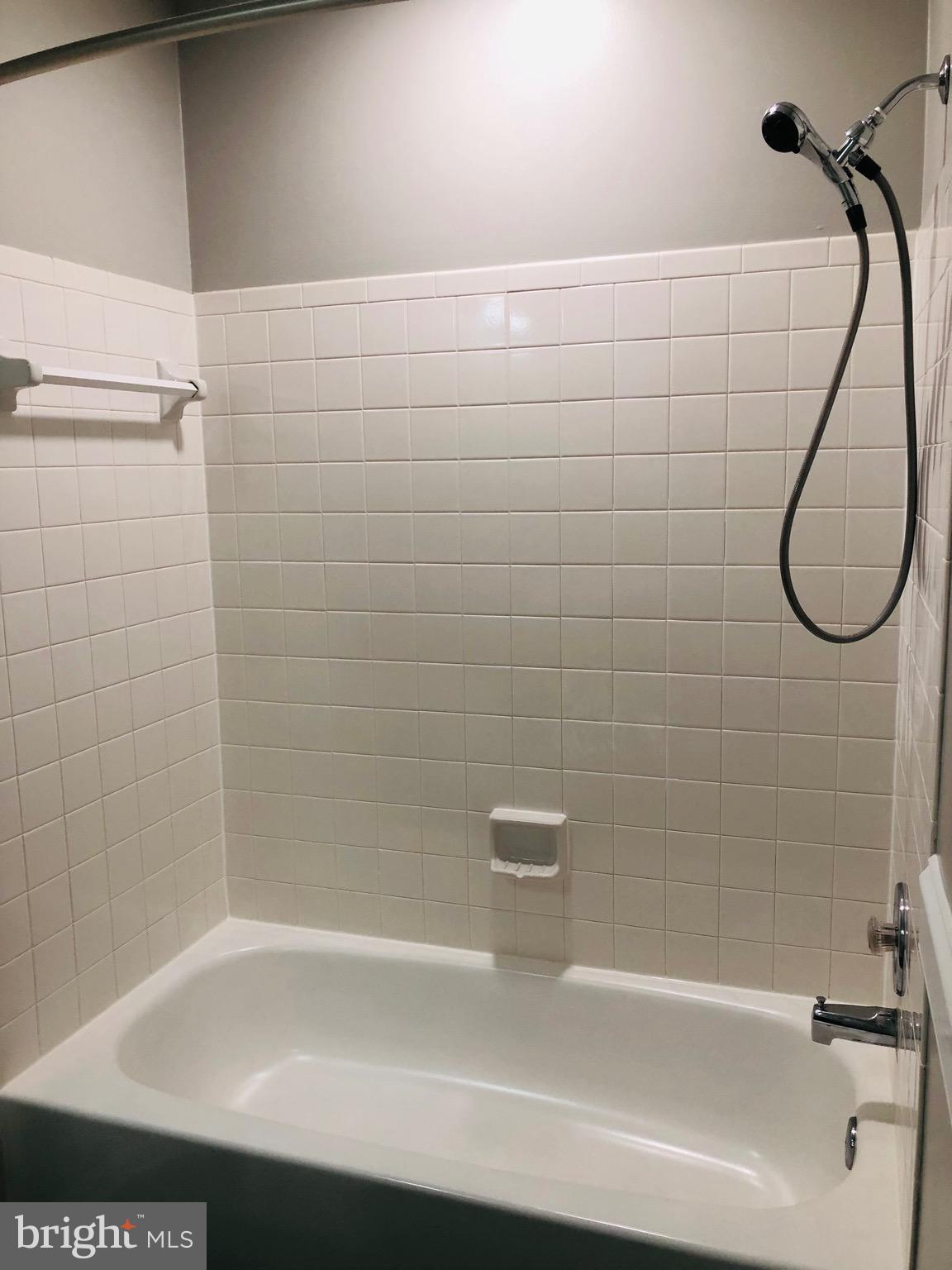 KINGS CONTRIVANCE - Residential Lease