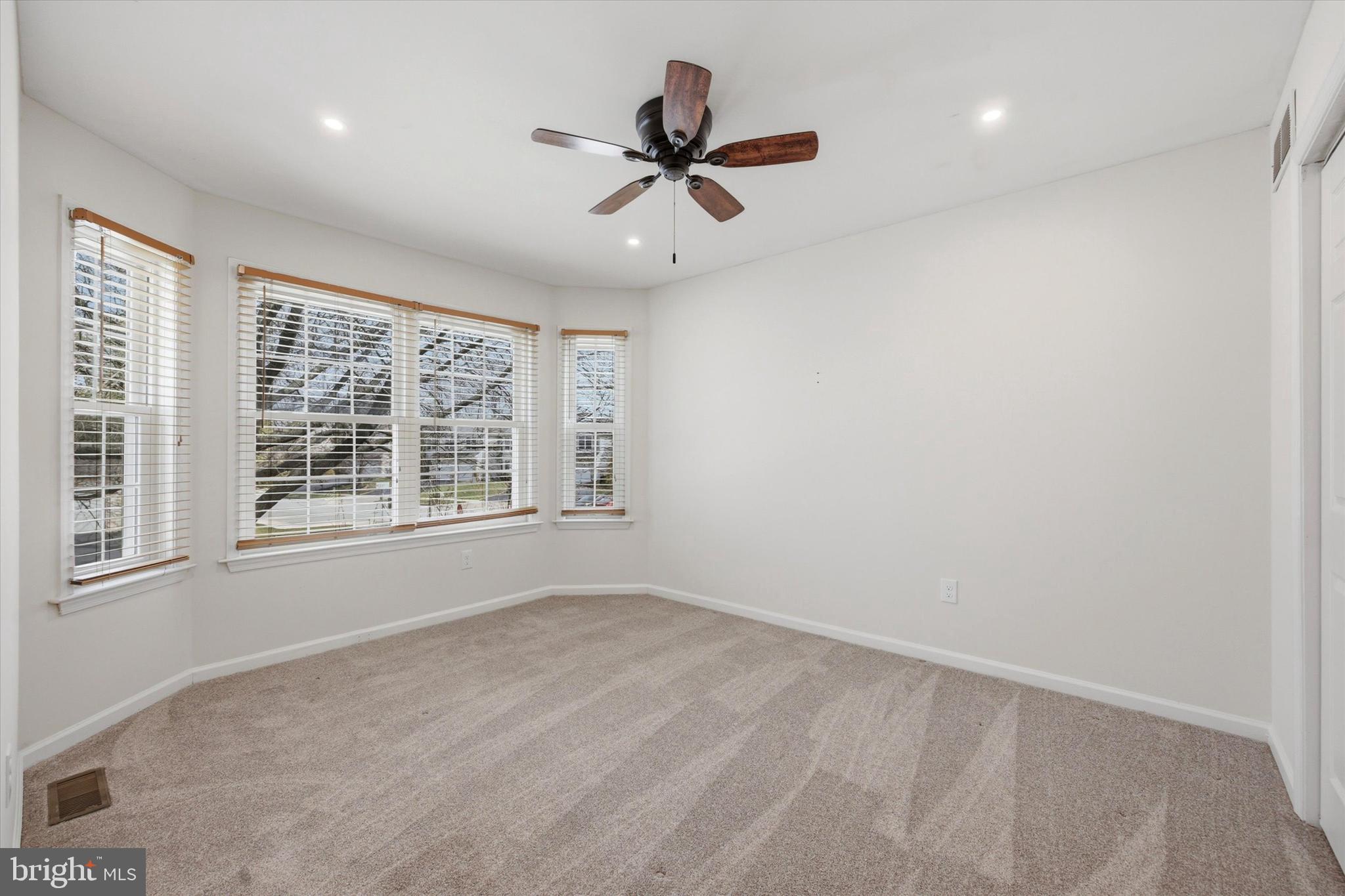 MEADOW VIEW ESTS - Residential