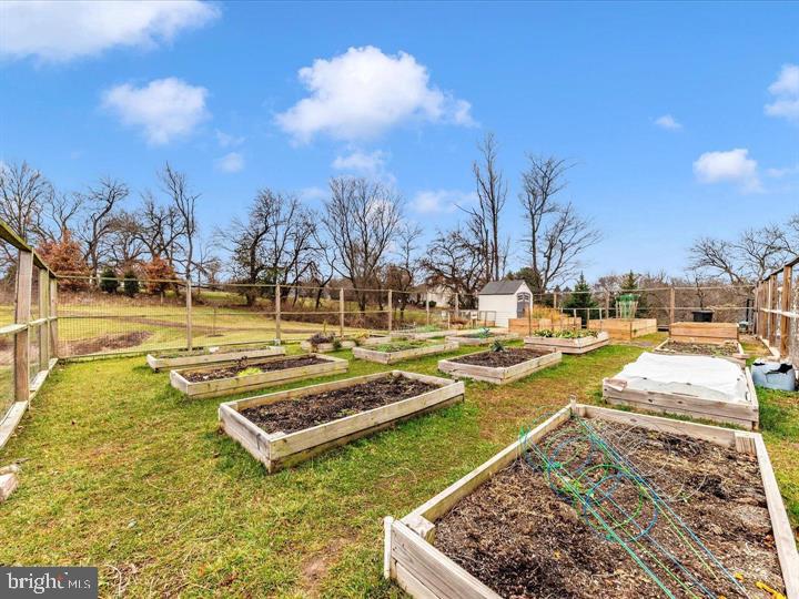 COURTS OF CLARKSBURG - Residential