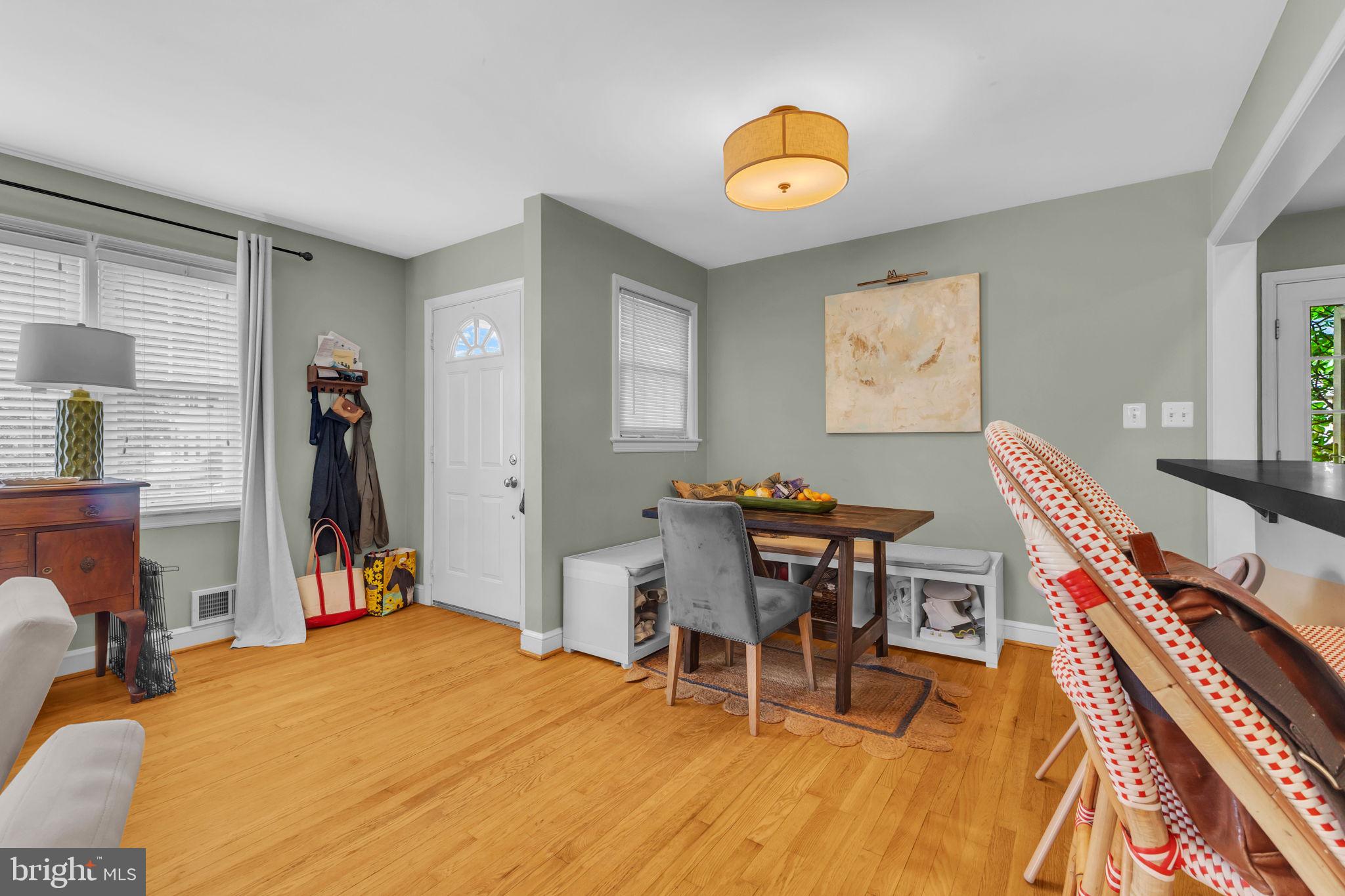 ARLINGTON HEIGHTS - Residential Lease