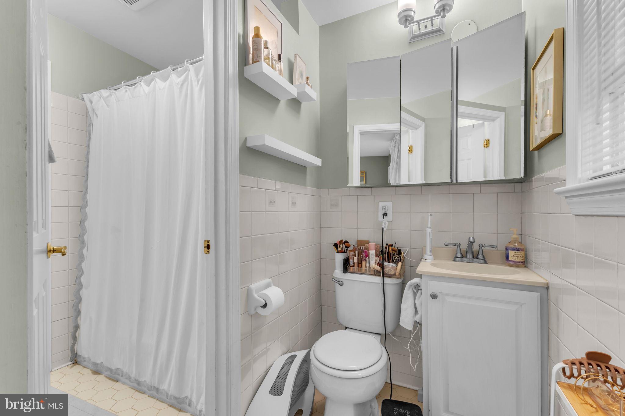 ARLINGTON HEIGHTS - Residential Lease