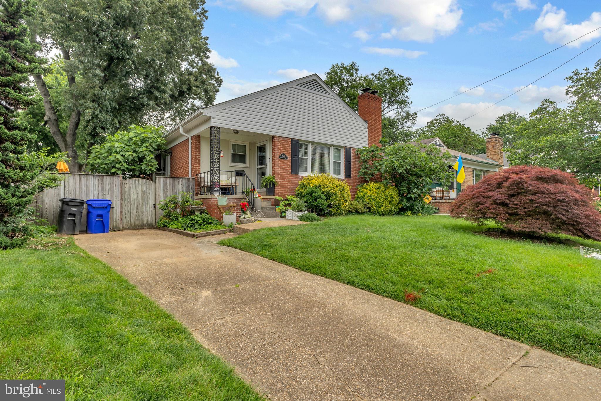 ARLINGTON HEIGHTS - Residential Lease