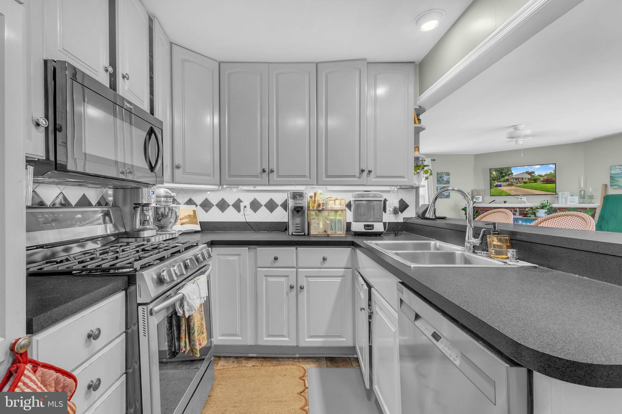 ARLINGTON HEIGHTS - Residential Lease