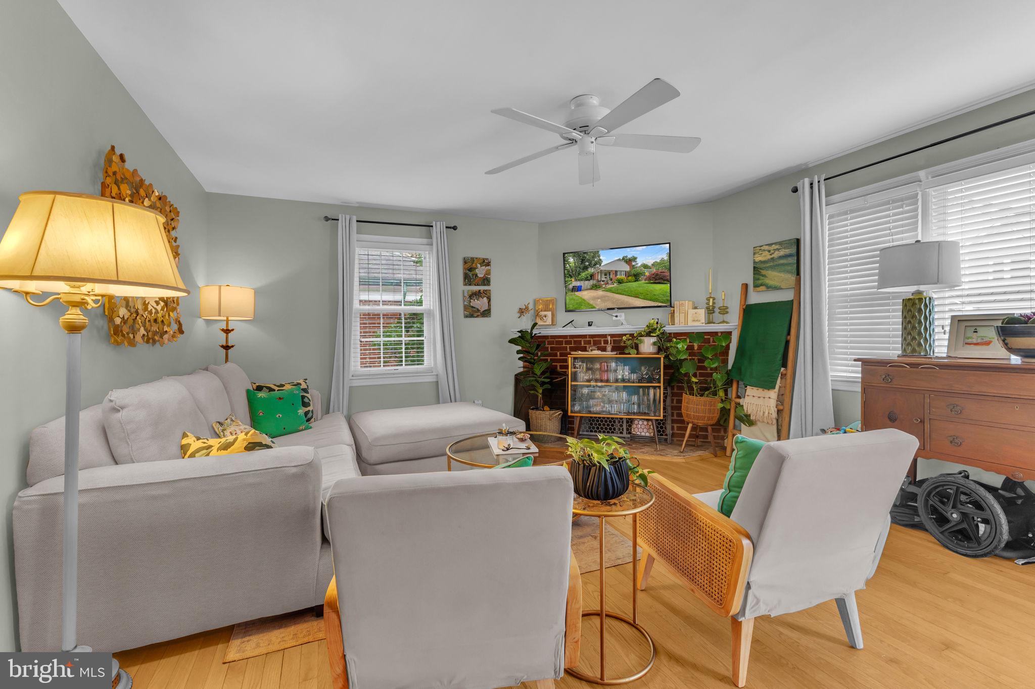 ARLINGTON HEIGHTS - Residential Lease