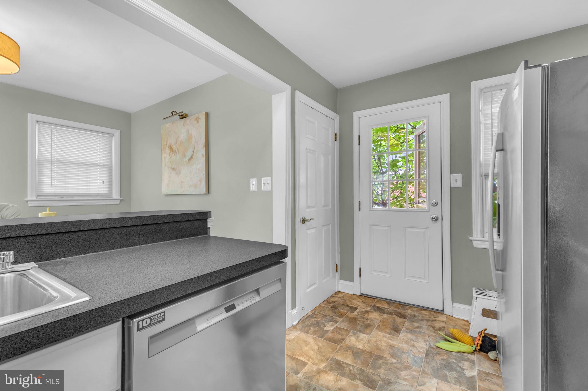 ARLINGTON HEIGHTS - Residential Lease