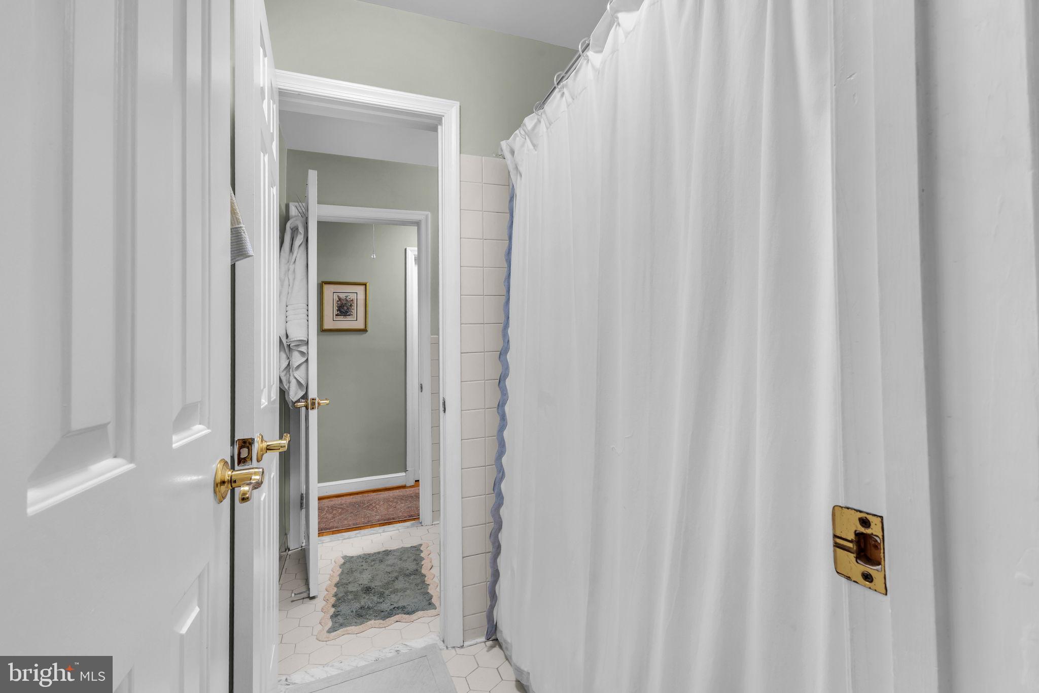 ARLINGTON HEIGHTS - Residential Lease