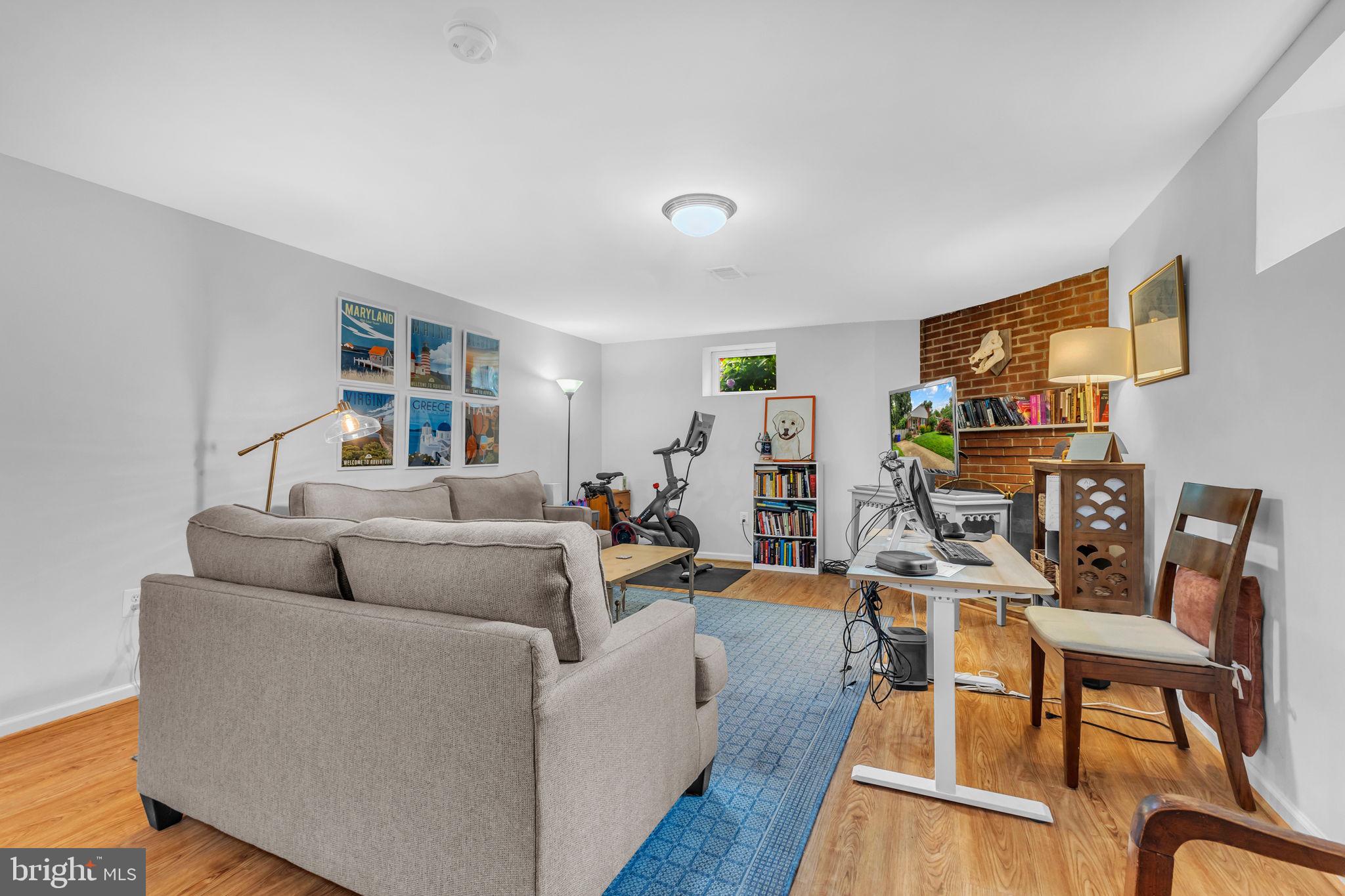 ARLINGTON HEIGHTS - Residential Lease