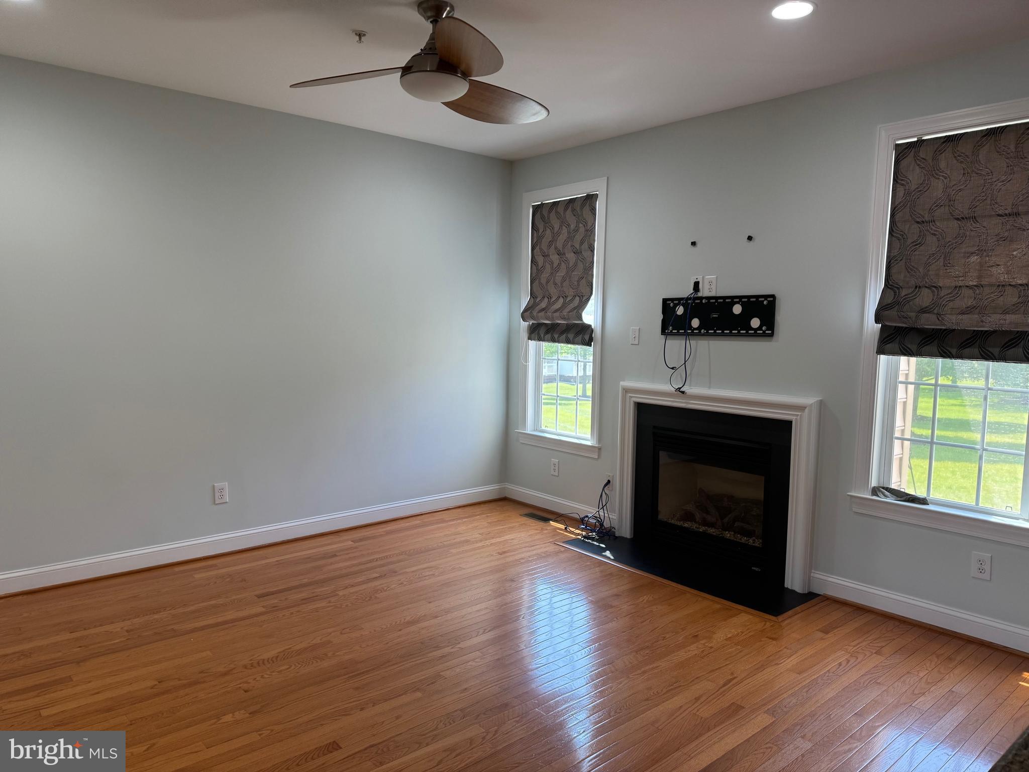2396 ROSEMONT TERRACE