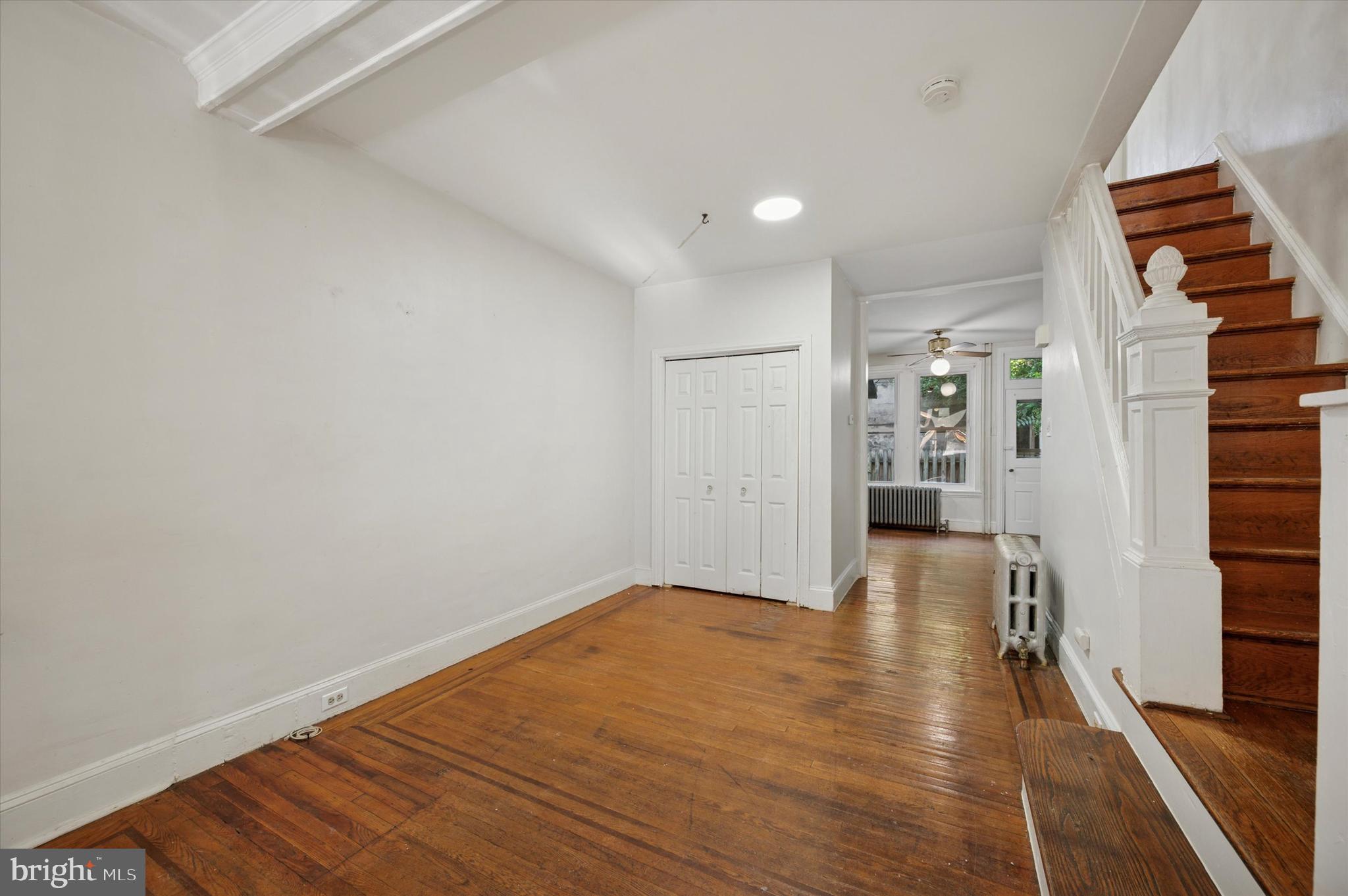 EAST FALLS - Residential