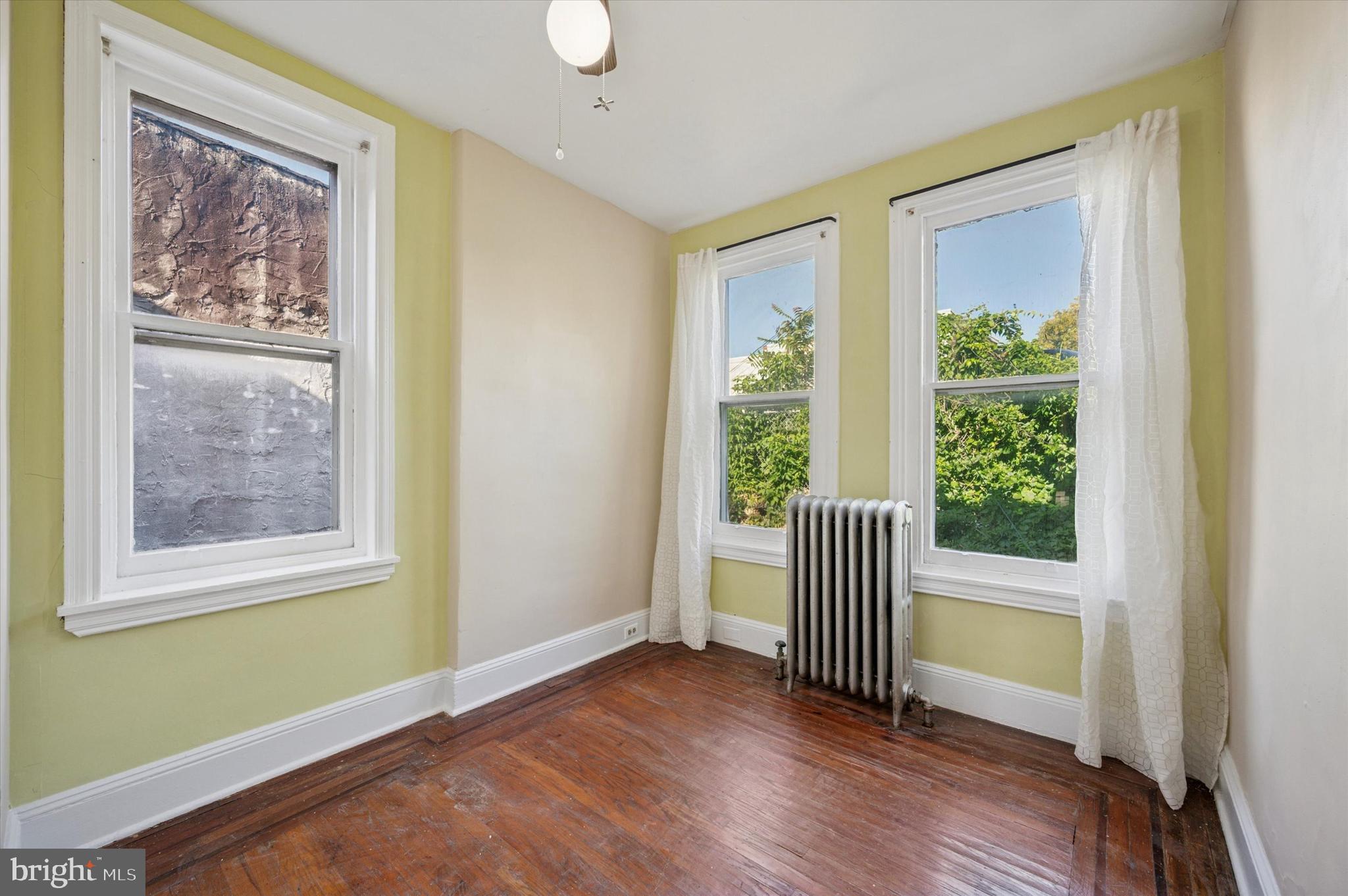 EAST FALLS - Residential