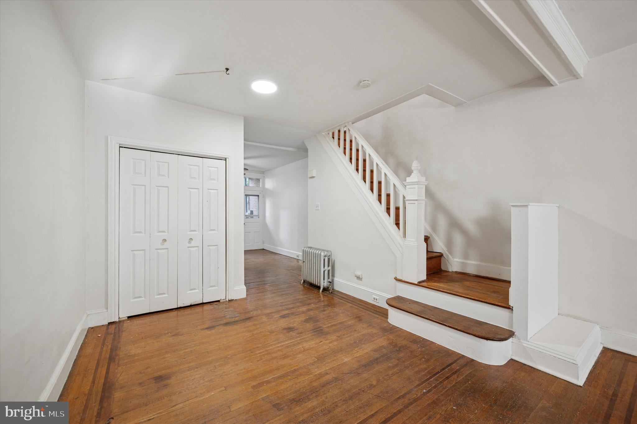 EAST FALLS - Residential