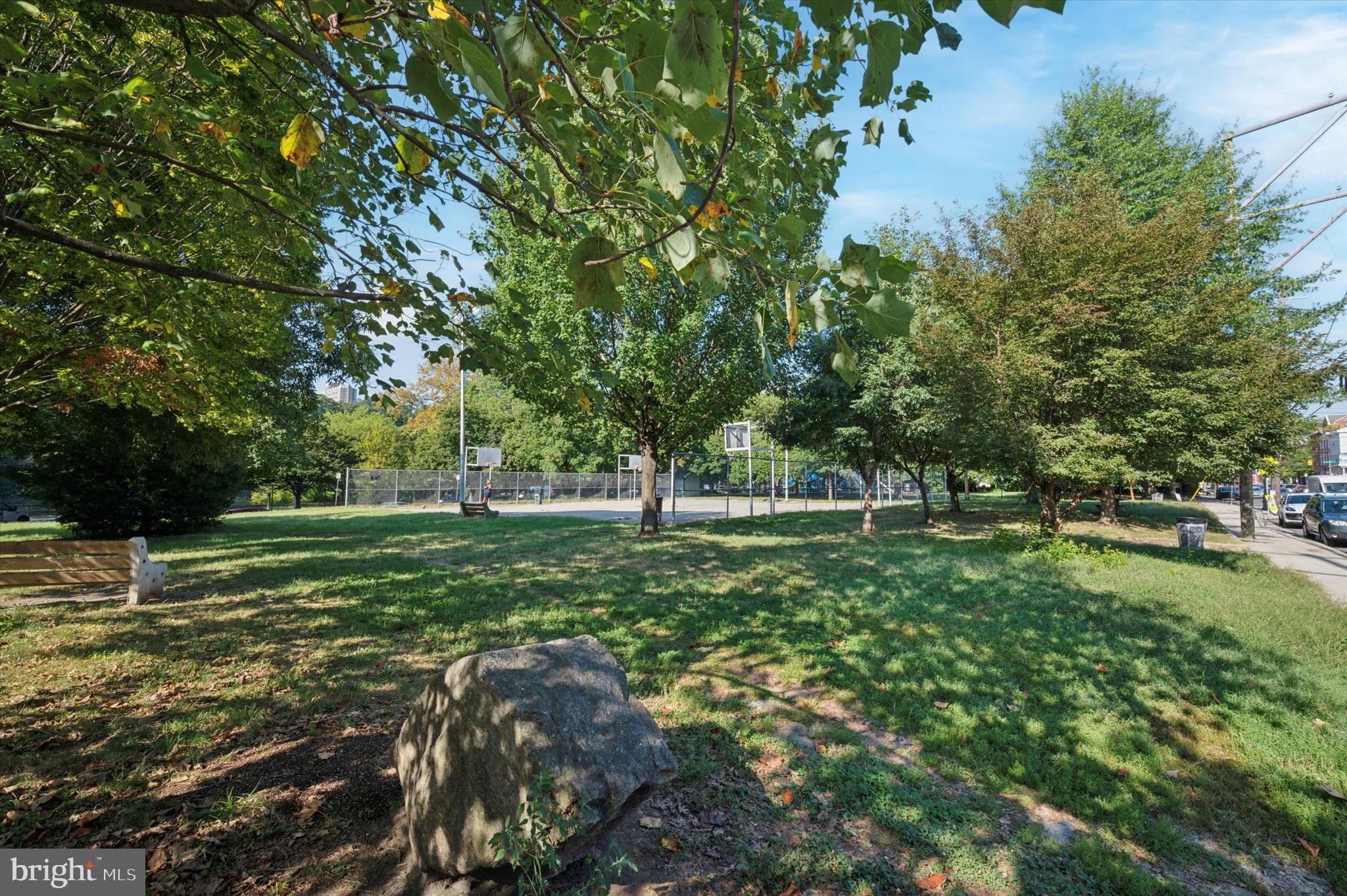 EAST FALLS - Residential