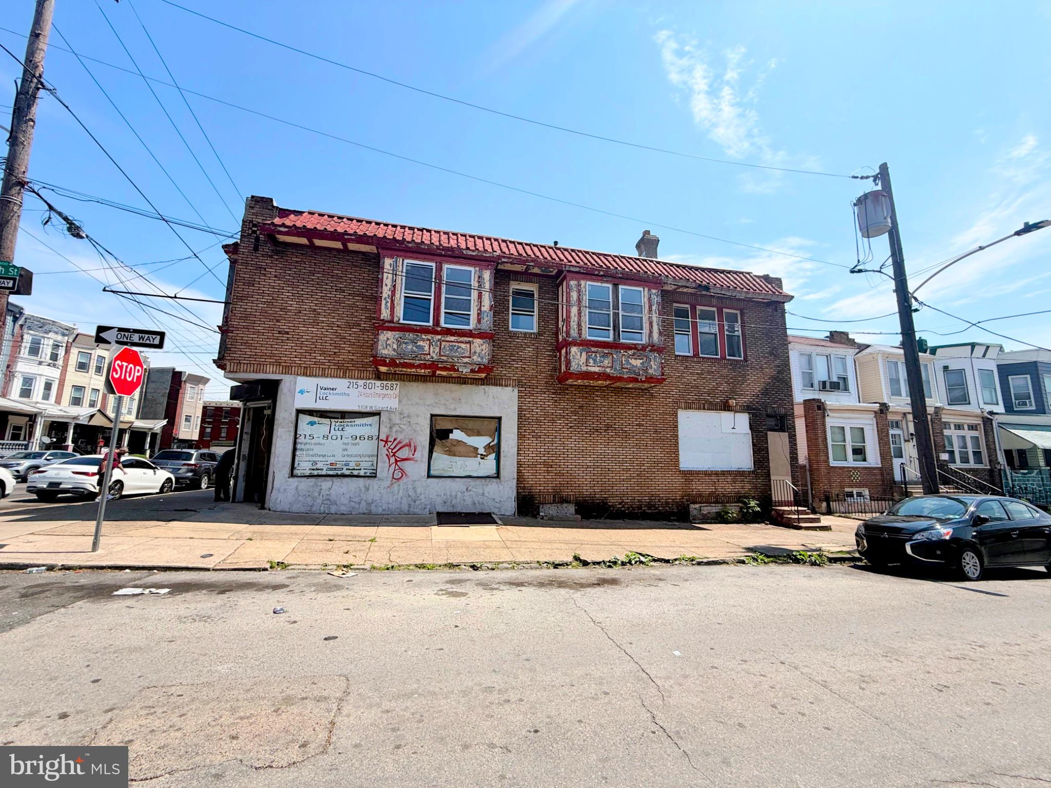 5318 W GIRARD AVENUE