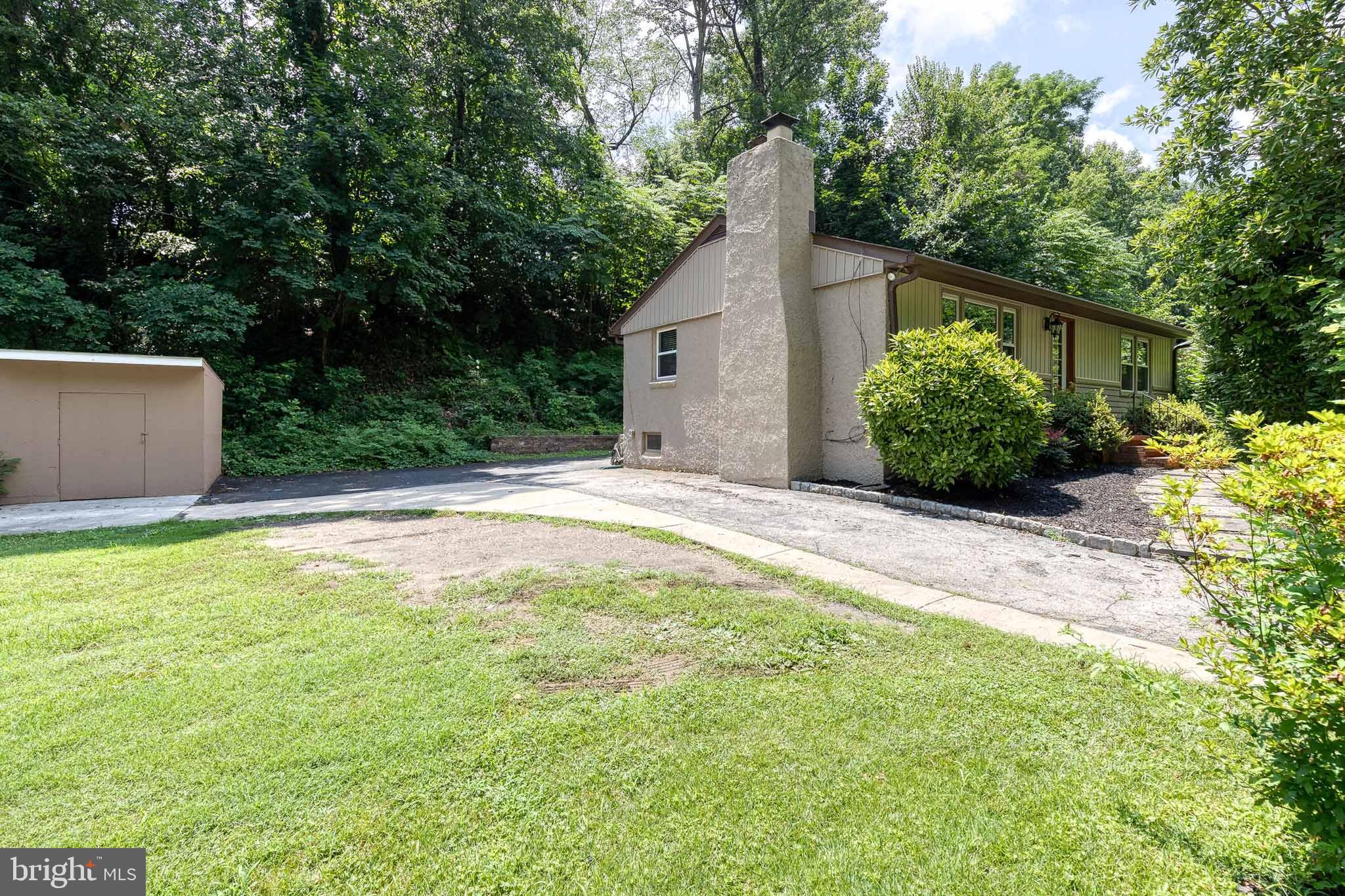 5447 VALLEY ROAD