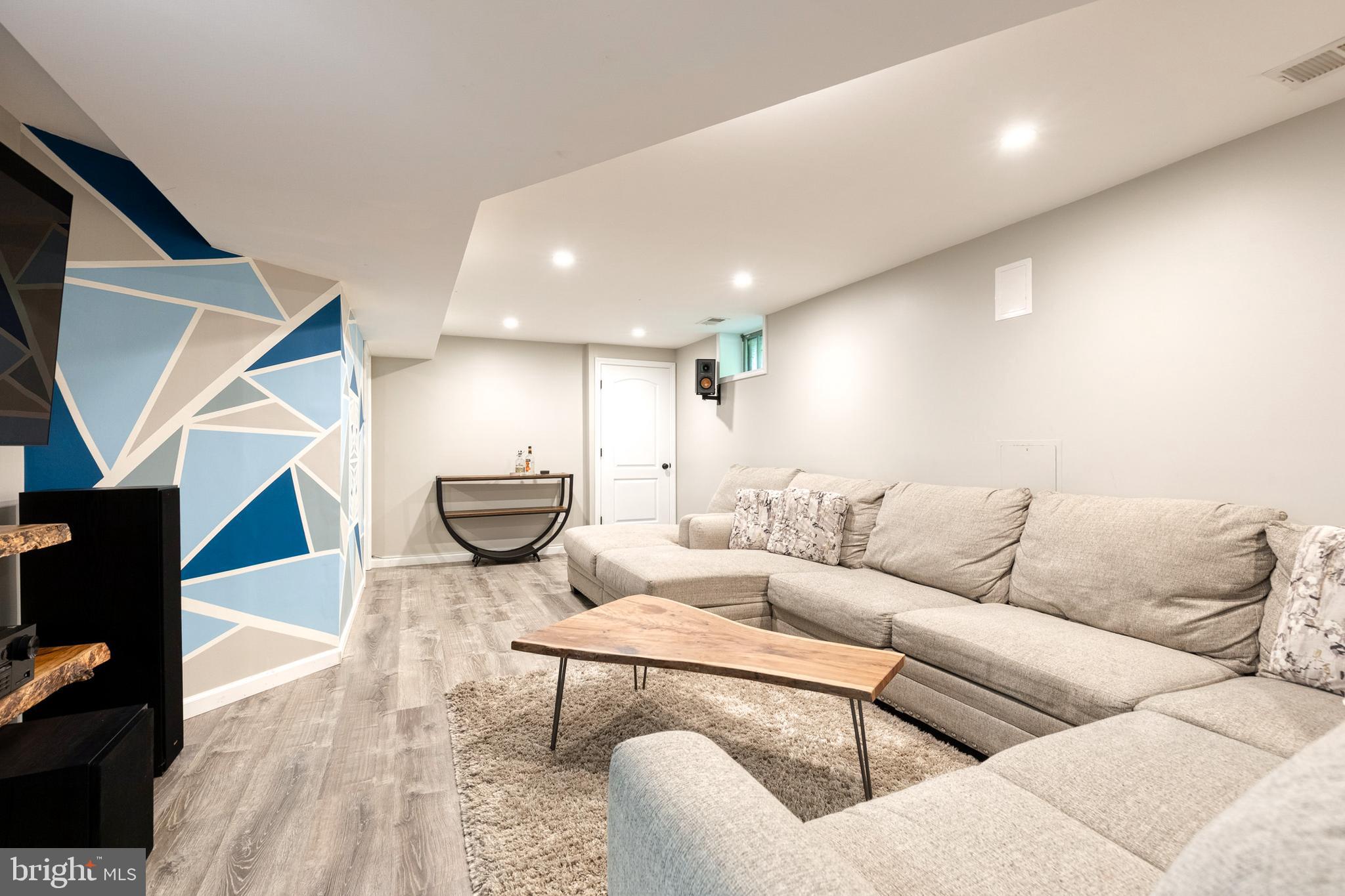 GOLF PARK ACRES - Residential