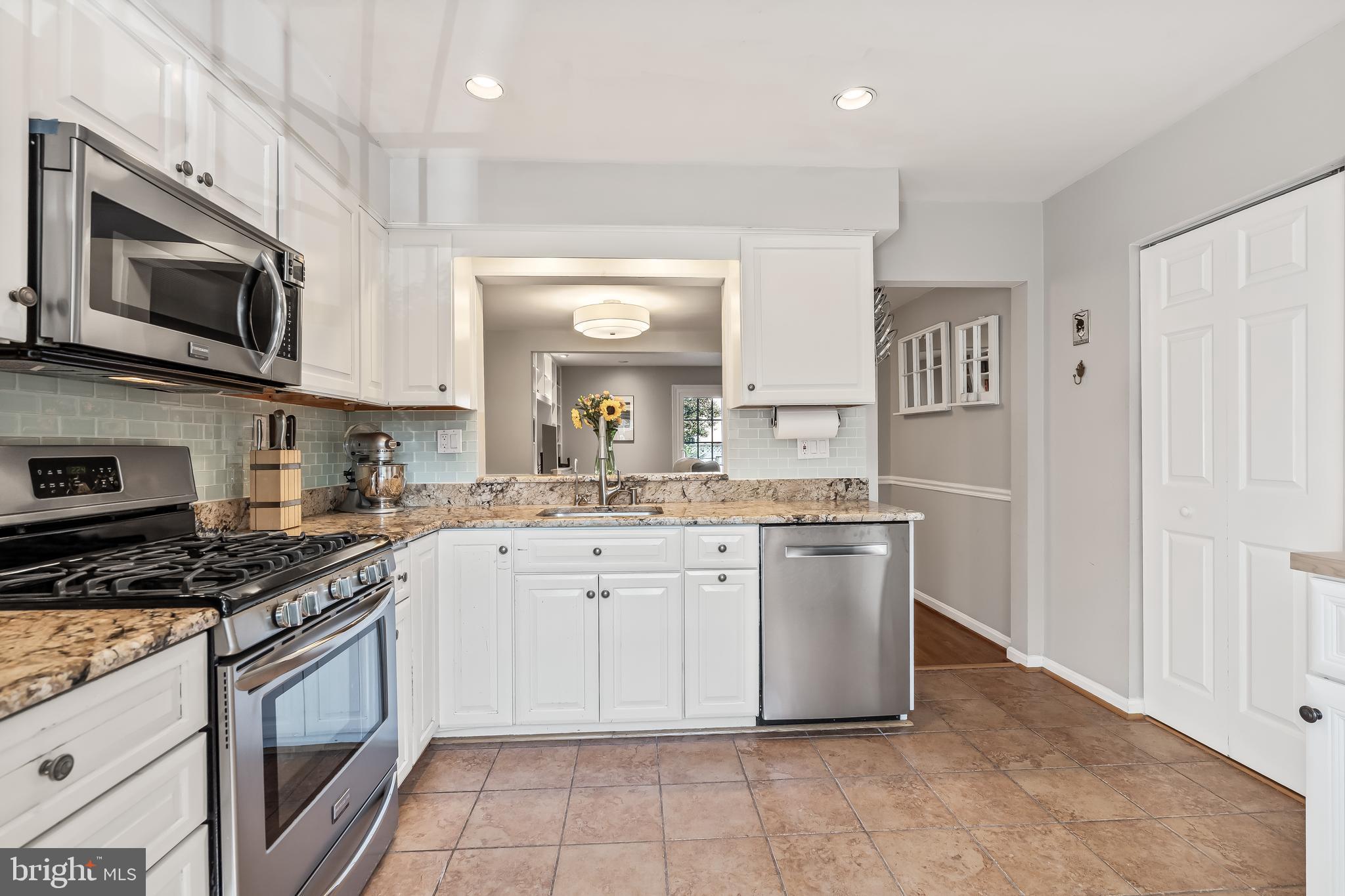 STONELEIGH - Residential Lease