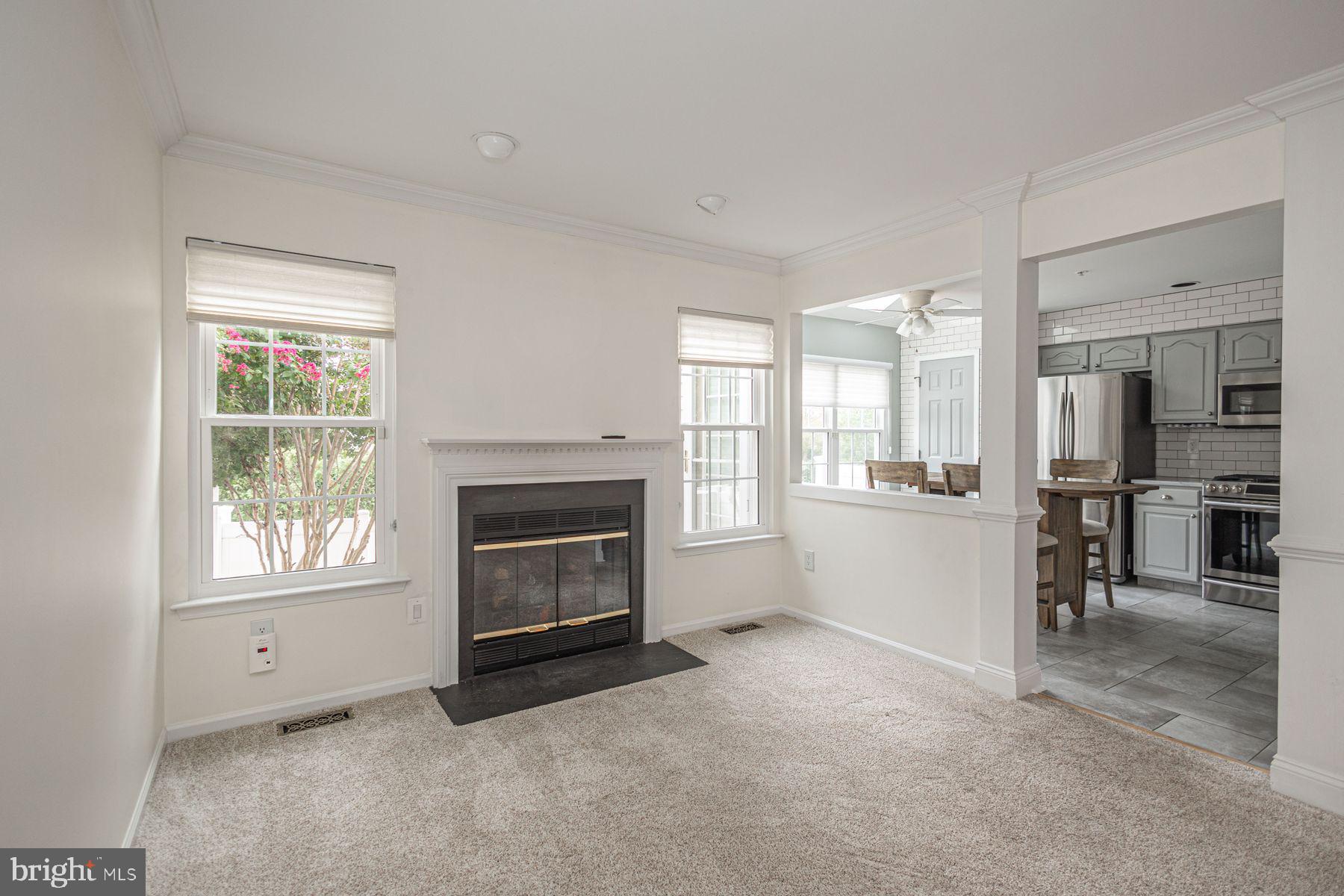 WILSHIRE HUNT - Residential