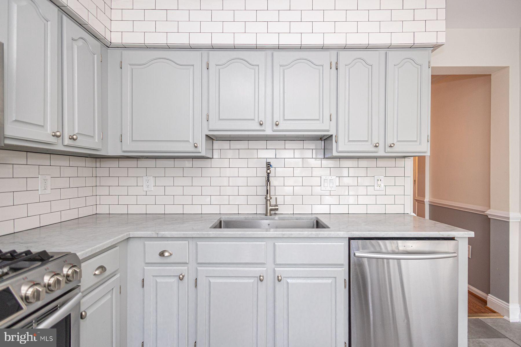 WILSHIRE HUNT - Residential