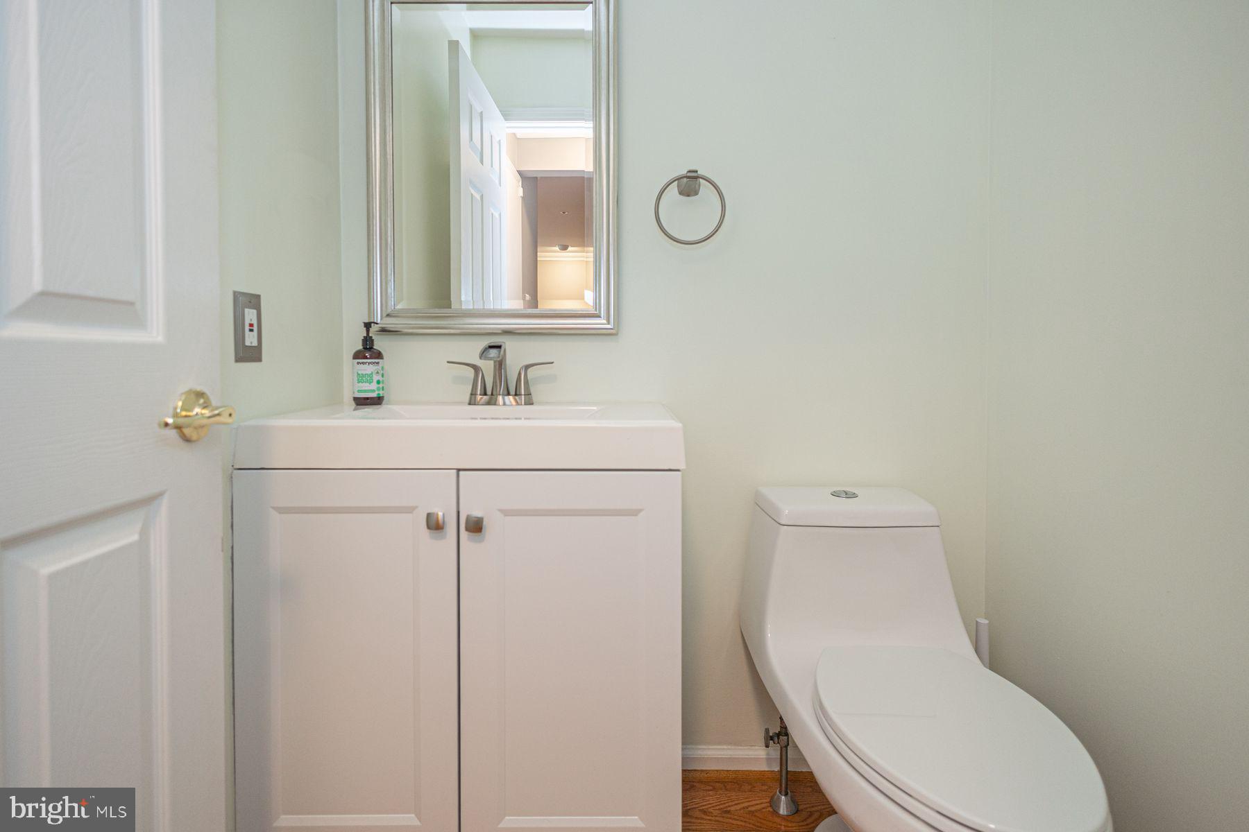 WILSHIRE HUNT - Residential