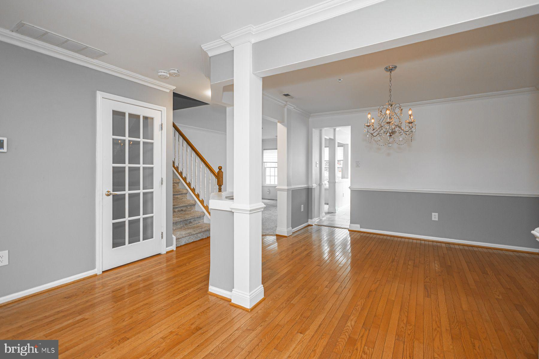 WILSHIRE HUNT - Residential