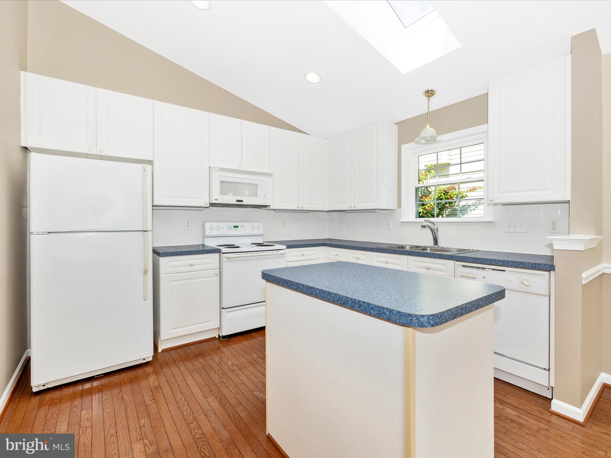 BRUNSWICK - Residential