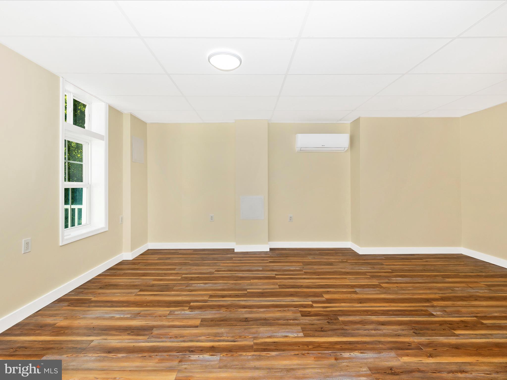 BRUNSWICK - Residential