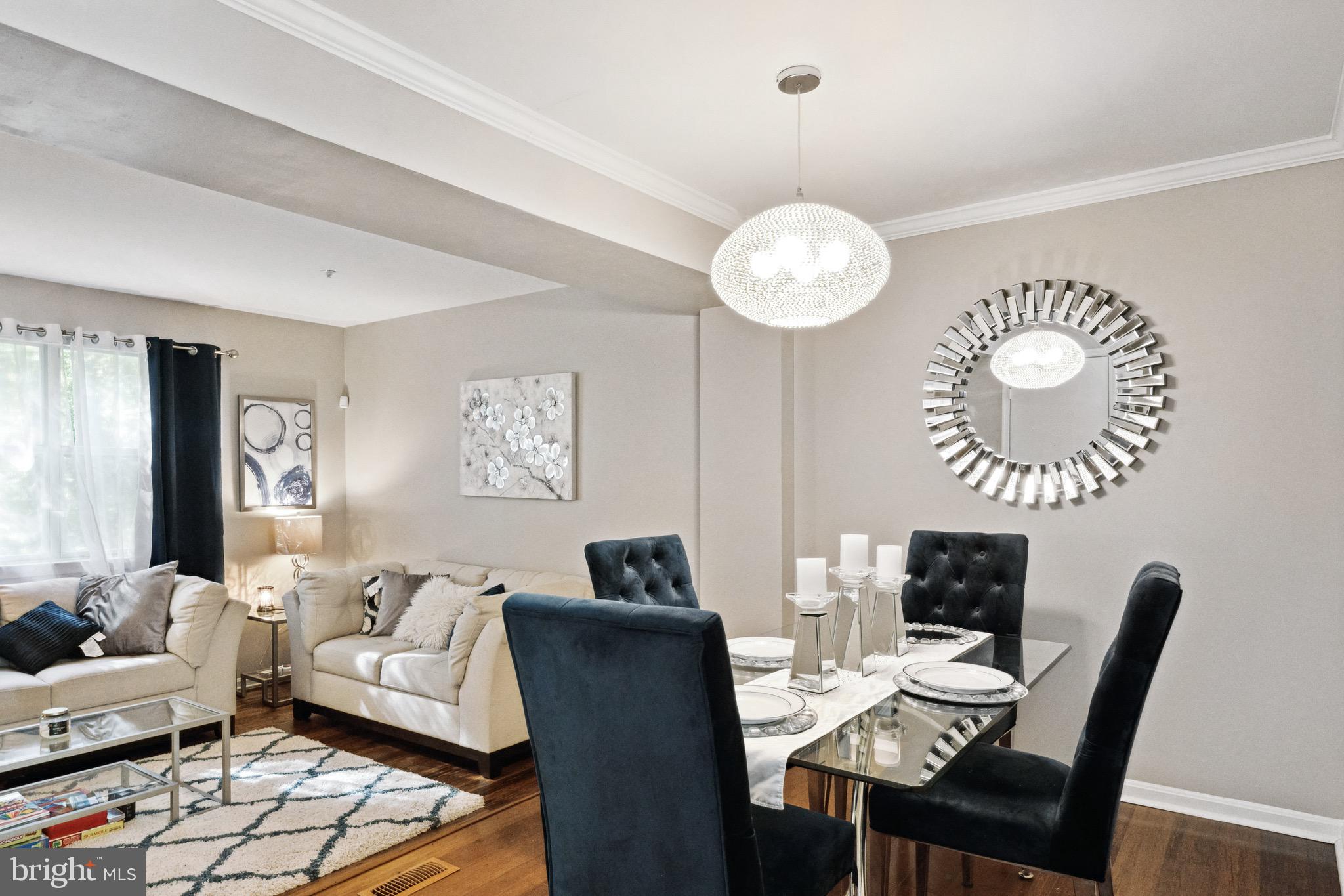 LONDON WOODS - Residential