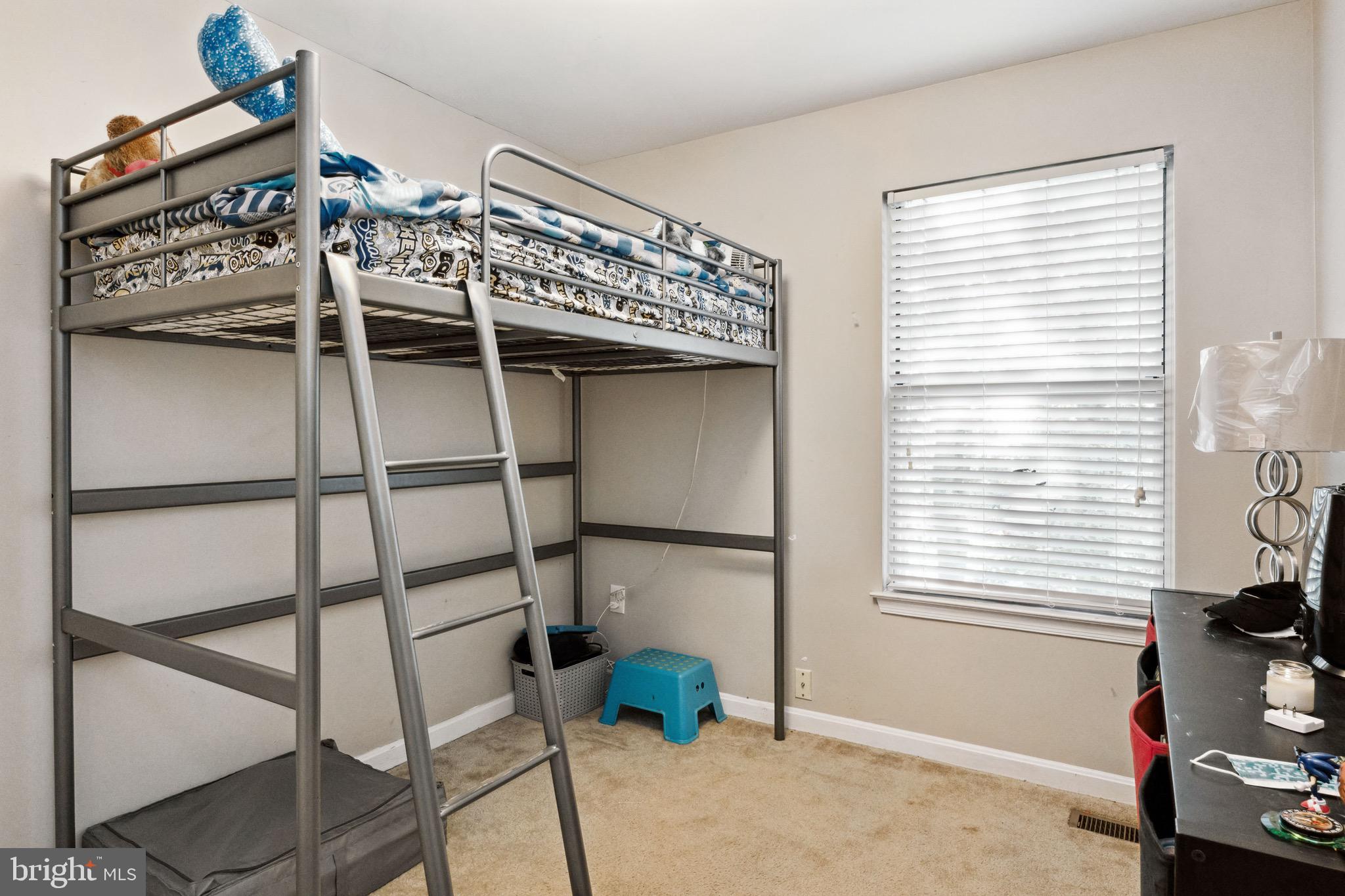 LONDON WOODS - Residential