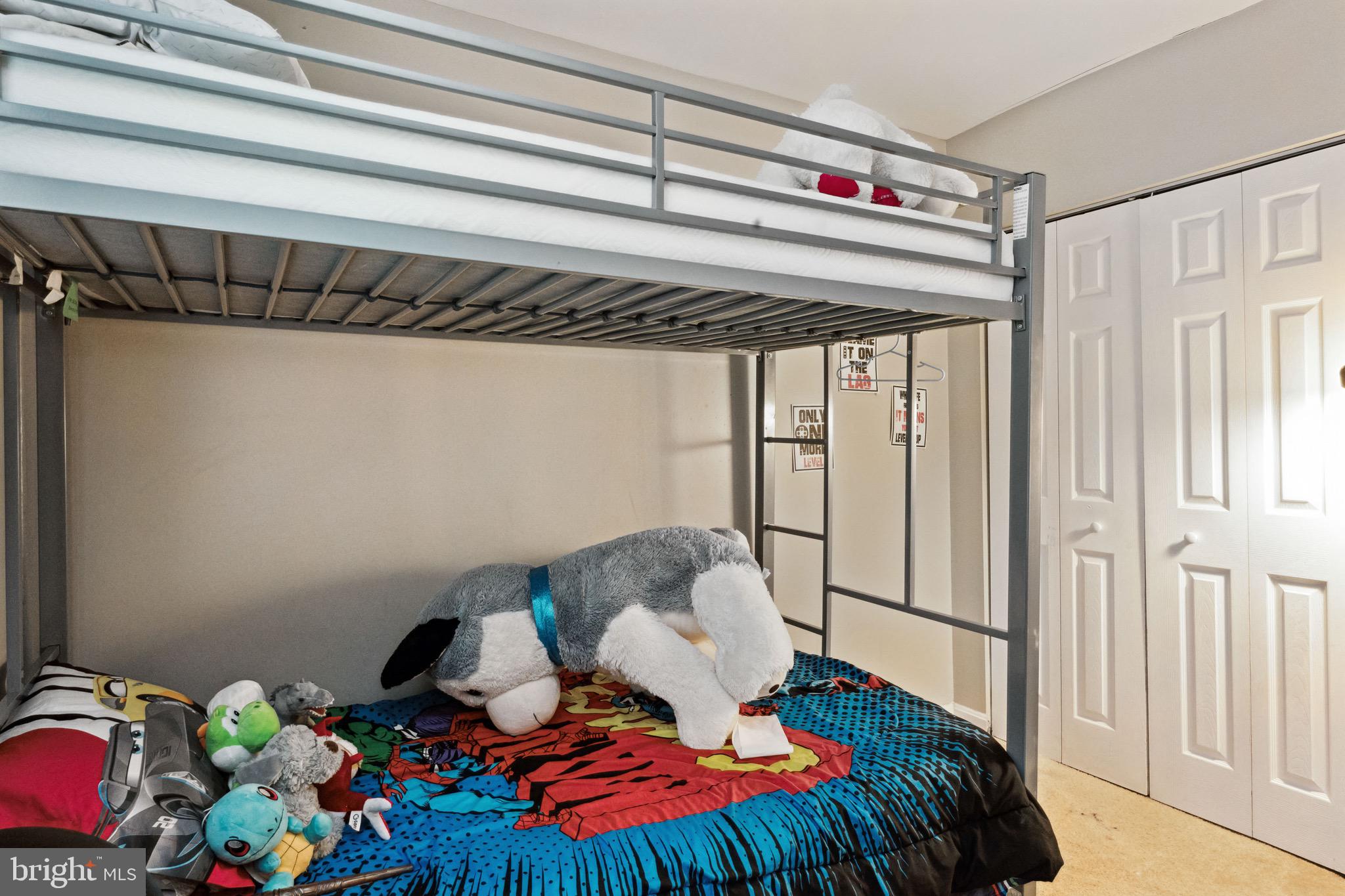 LONDON WOODS - Residential