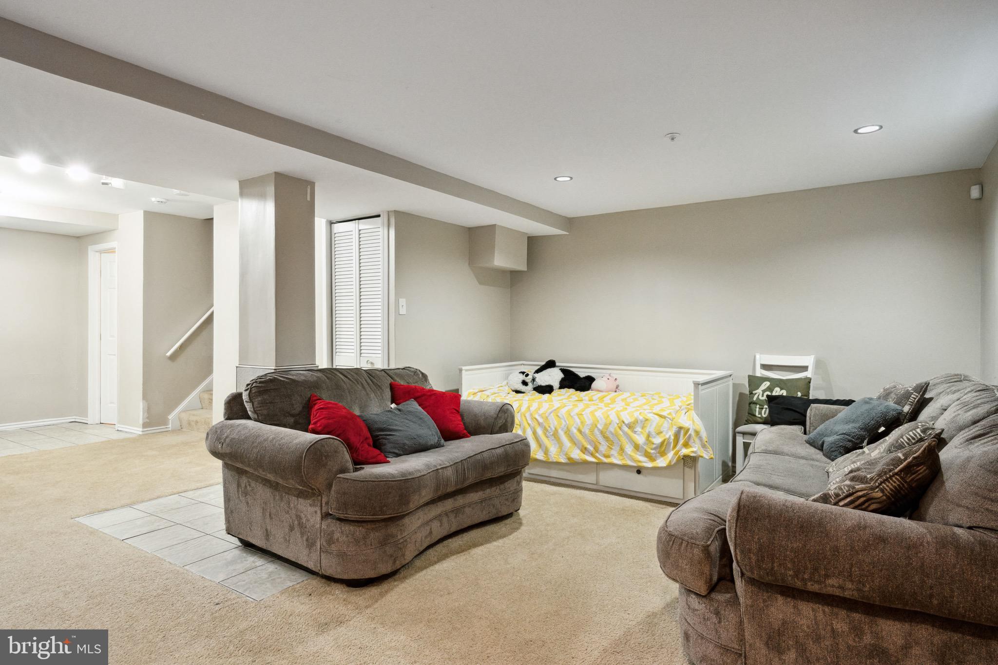 LONDON WOODS - Residential