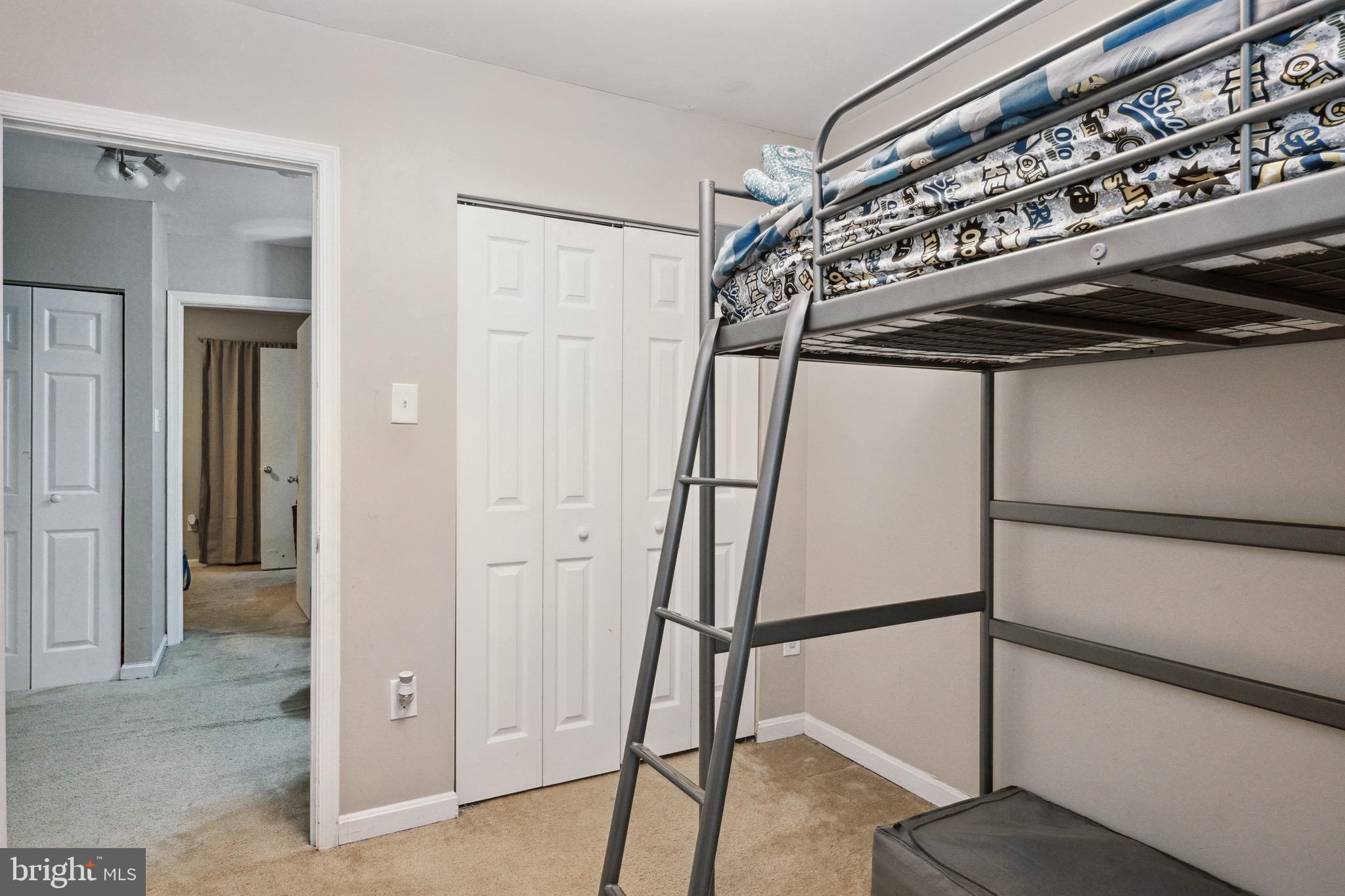 LONDON WOODS - Residential