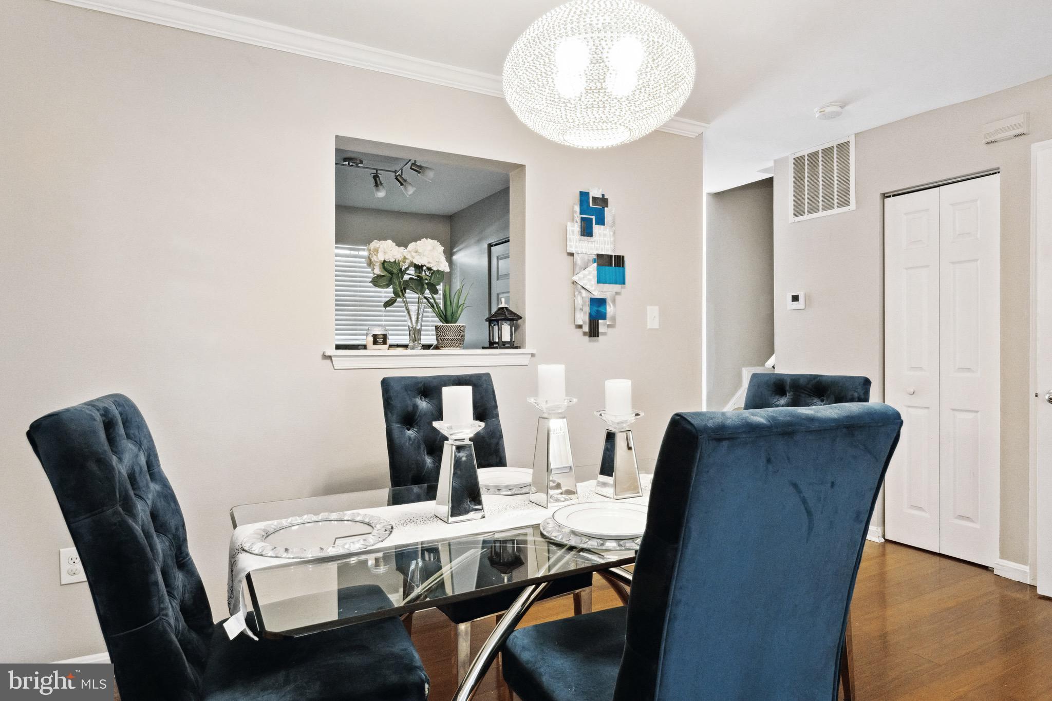 LONDON WOODS - Residential