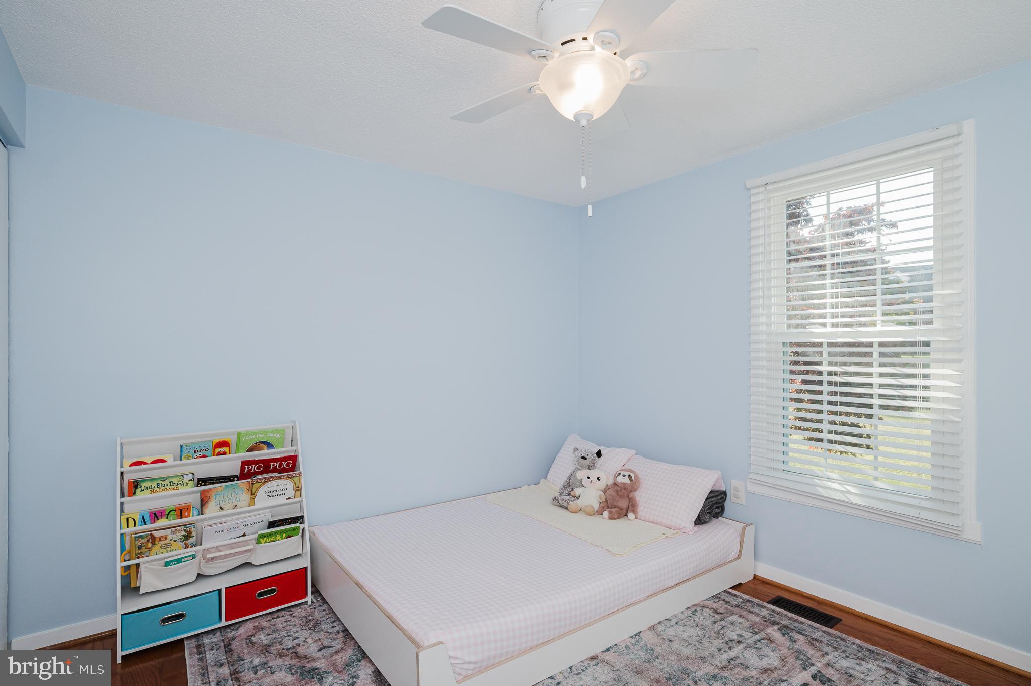 ROYAL EXCHANGE - Residential