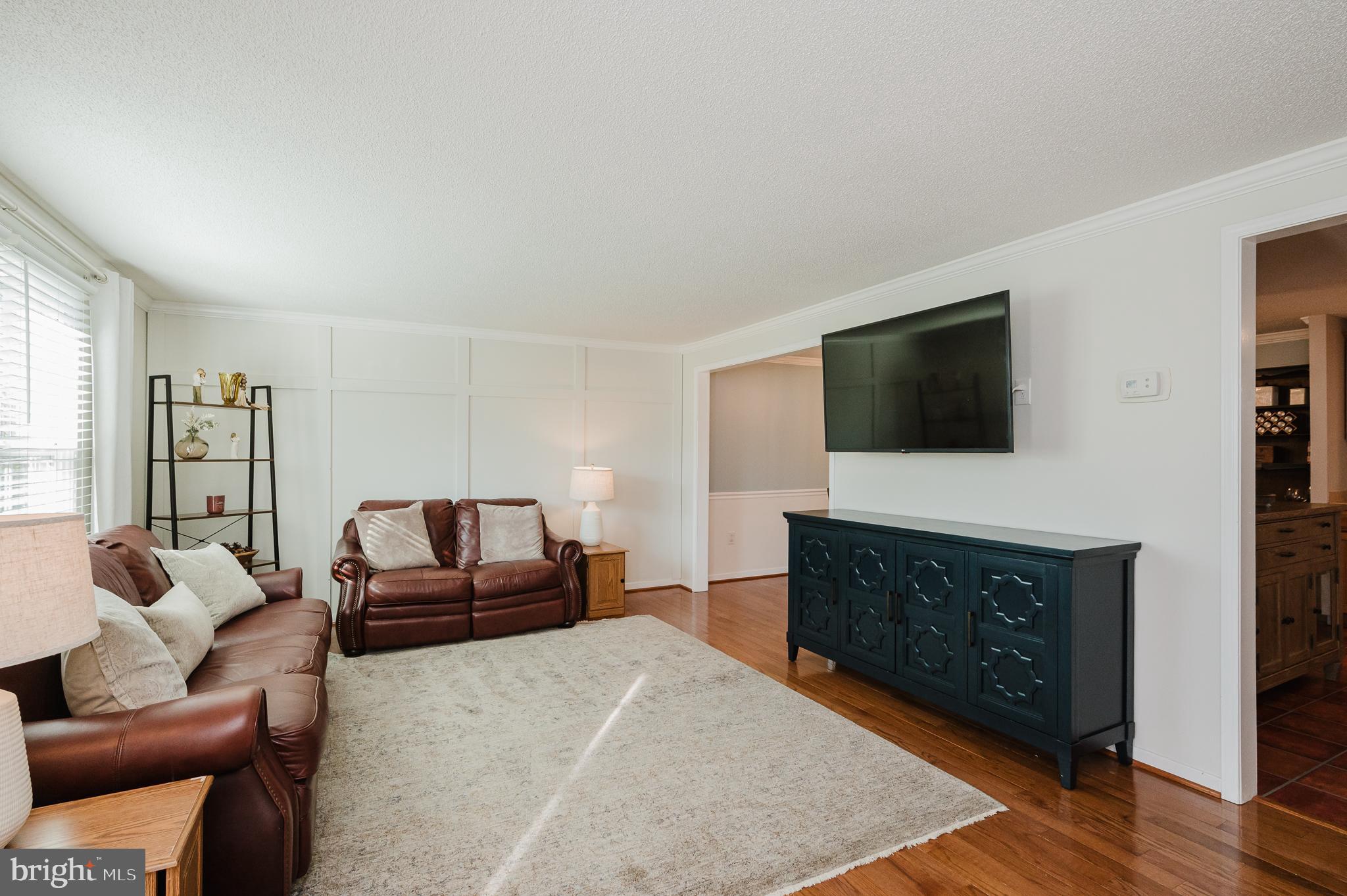 ROYAL EXCHANGE - Residential