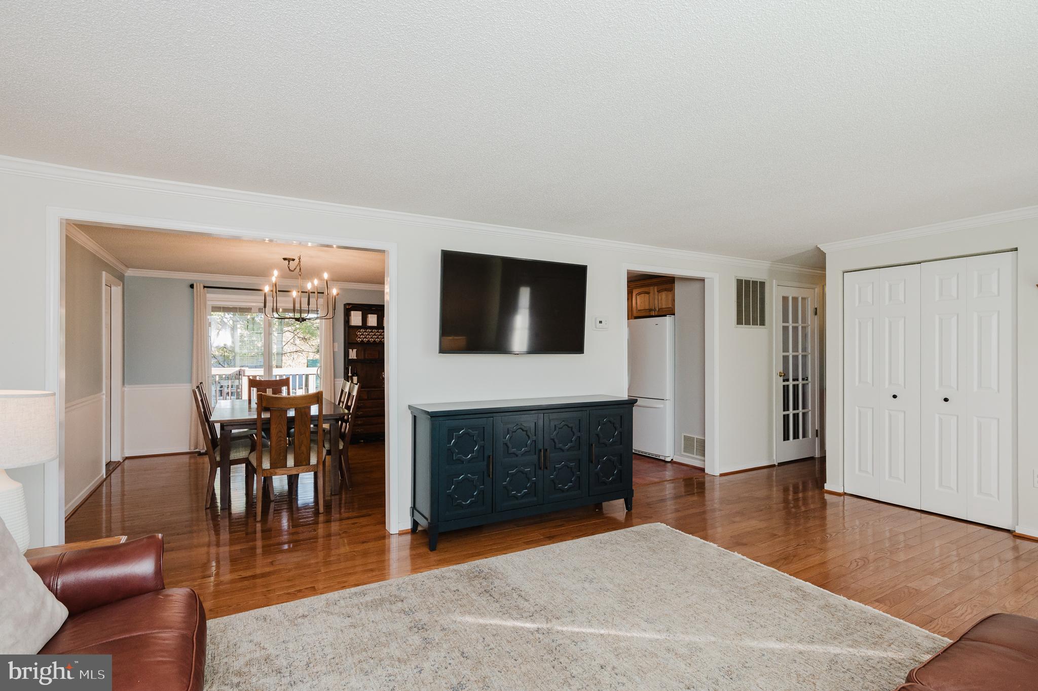 ROYAL EXCHANGE - Residential