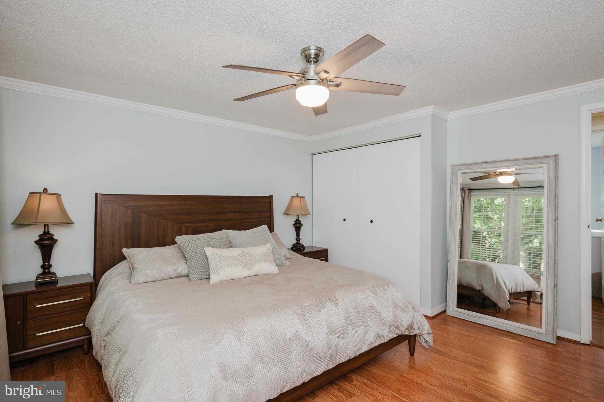 ROYAL EXCHANGE - Residential