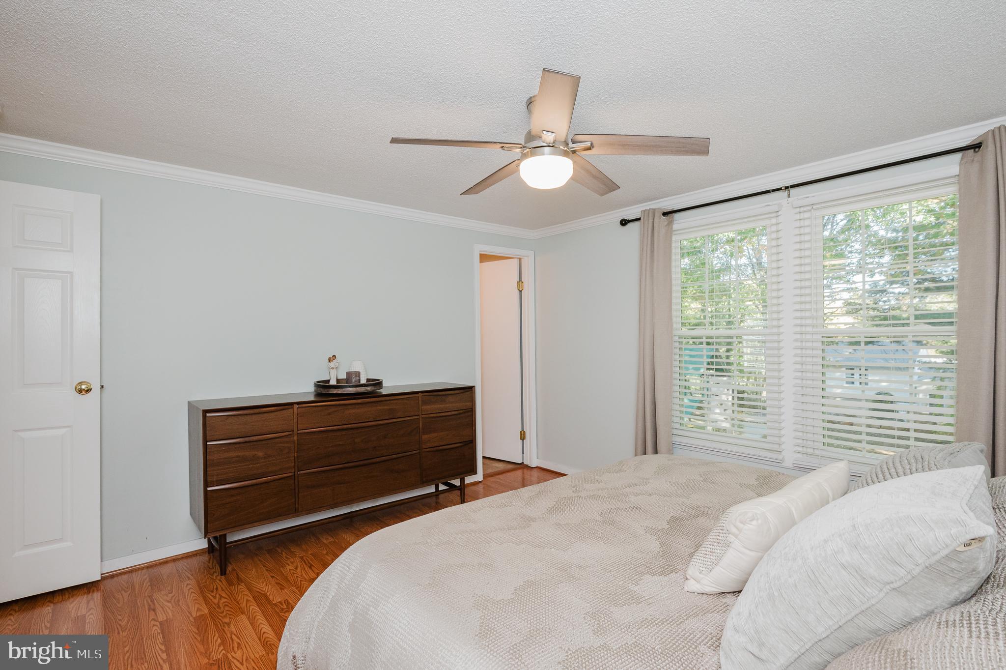 ROYAL EXCHANGE - Residential