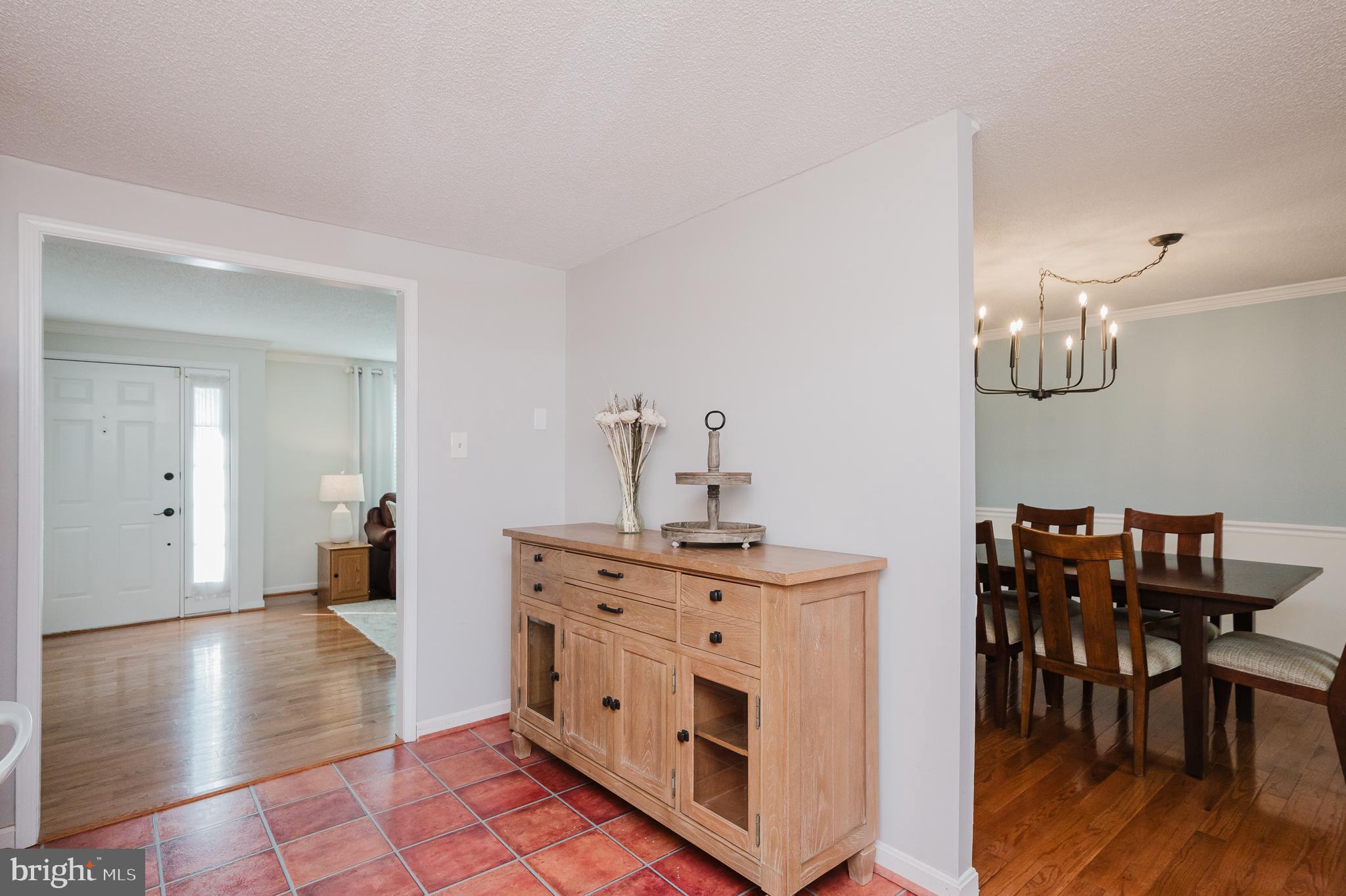 ROYAL EXCHANGE - Residential