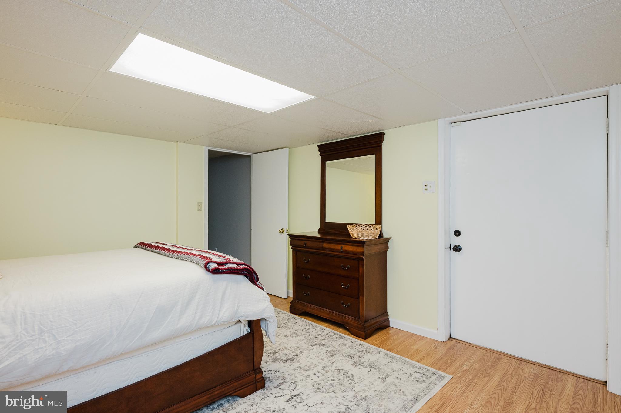 ROYAL EXCHANGE - Residential