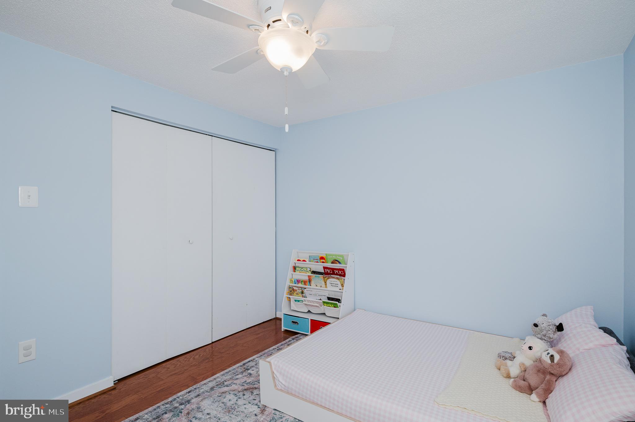 ROYAL EXCHANGE - Residential